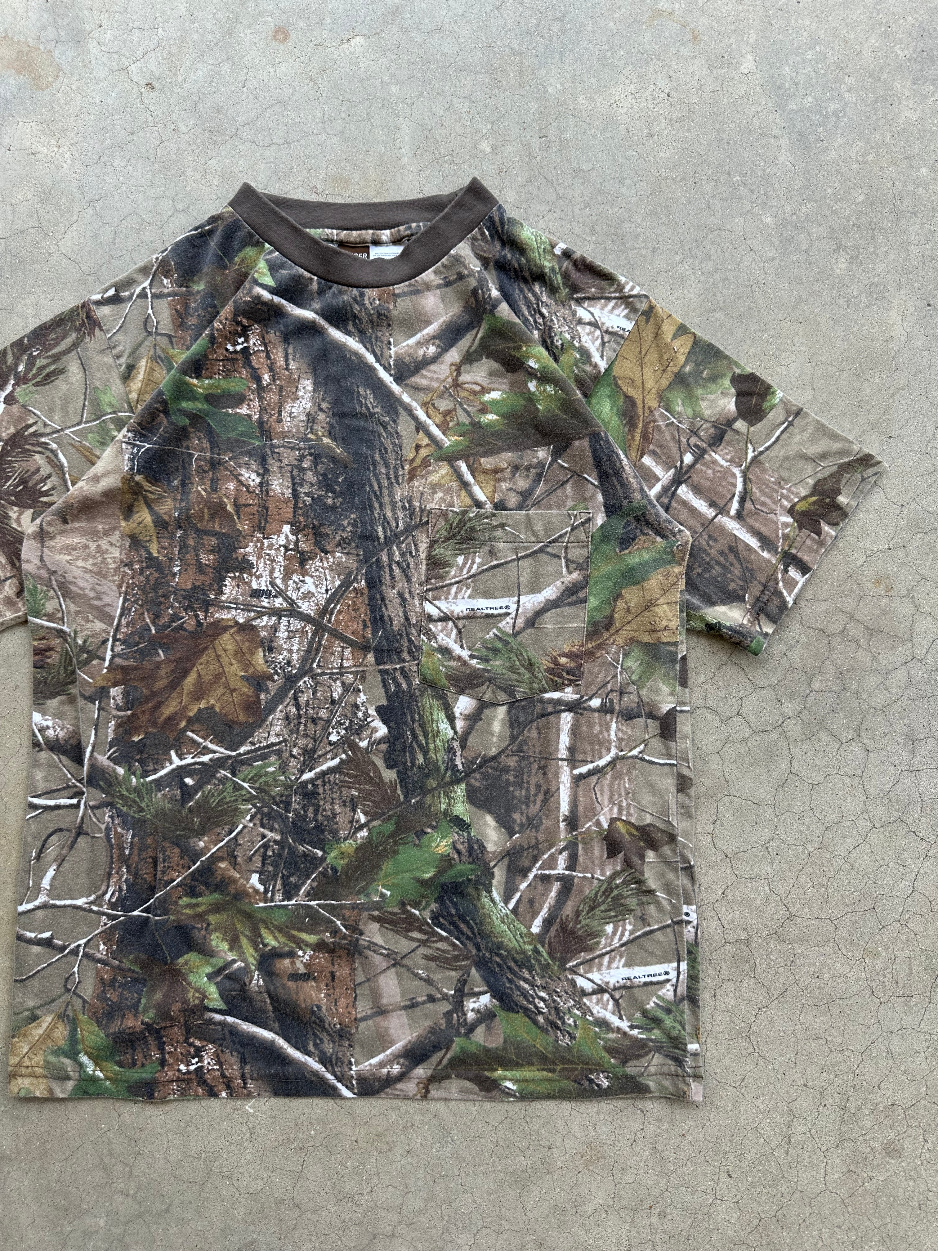 Vintage Realtree Camo T-Shirt (S/M)