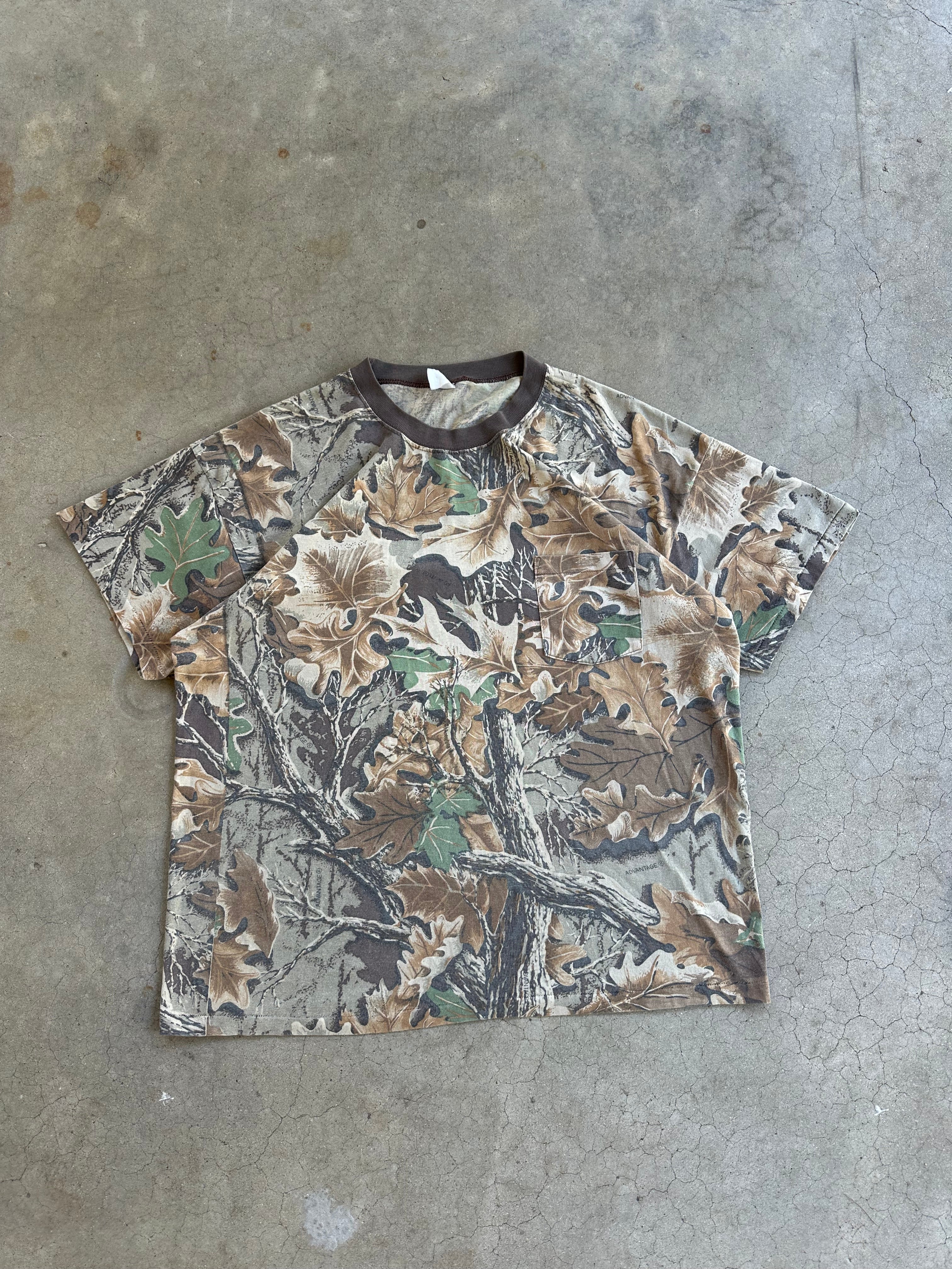 Vintage Realtree Camo Blank Pocket T-Shirt (XL)