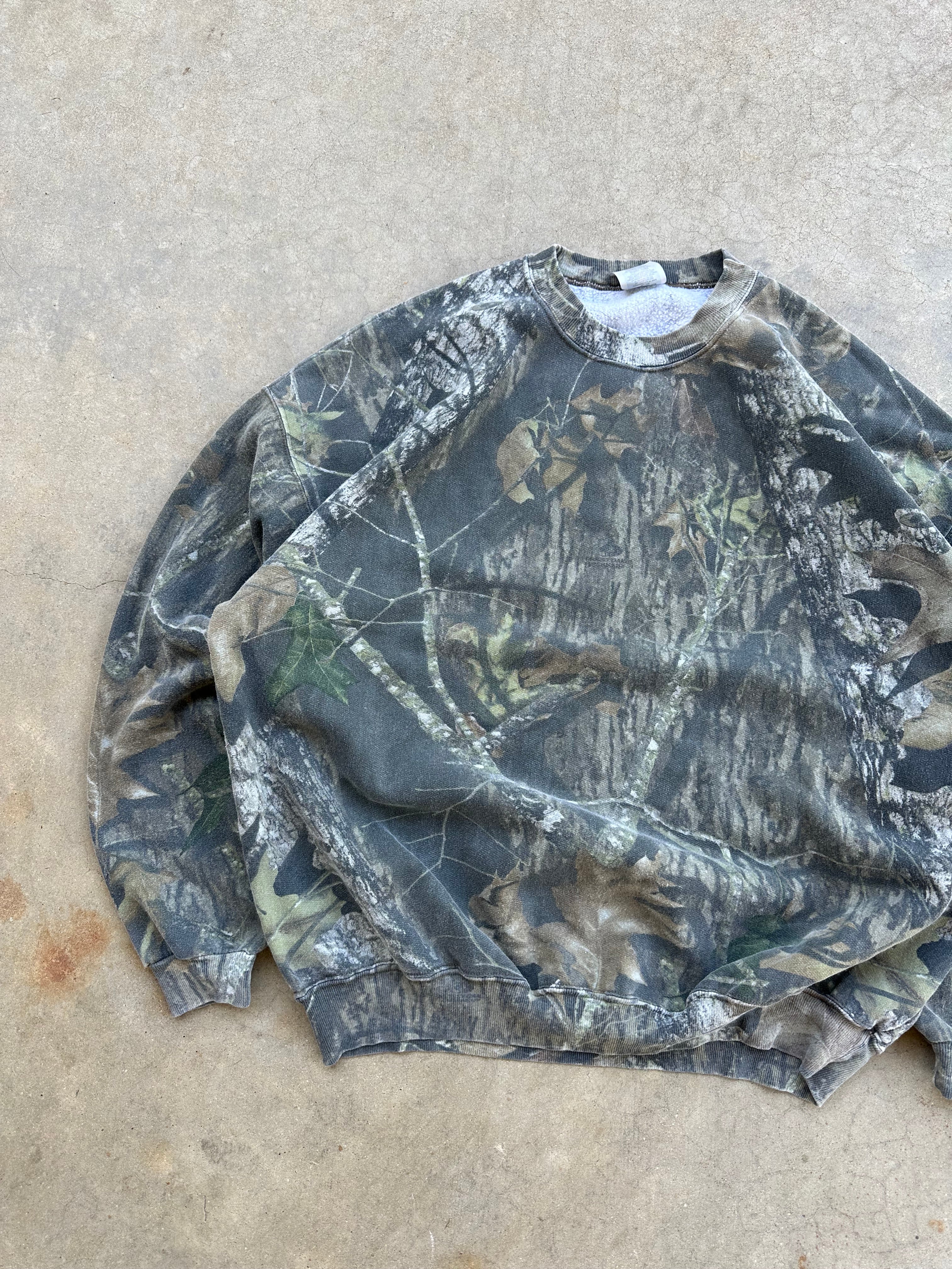 Vintage Faded Mossy Oak Camo Crewneck (XXL)