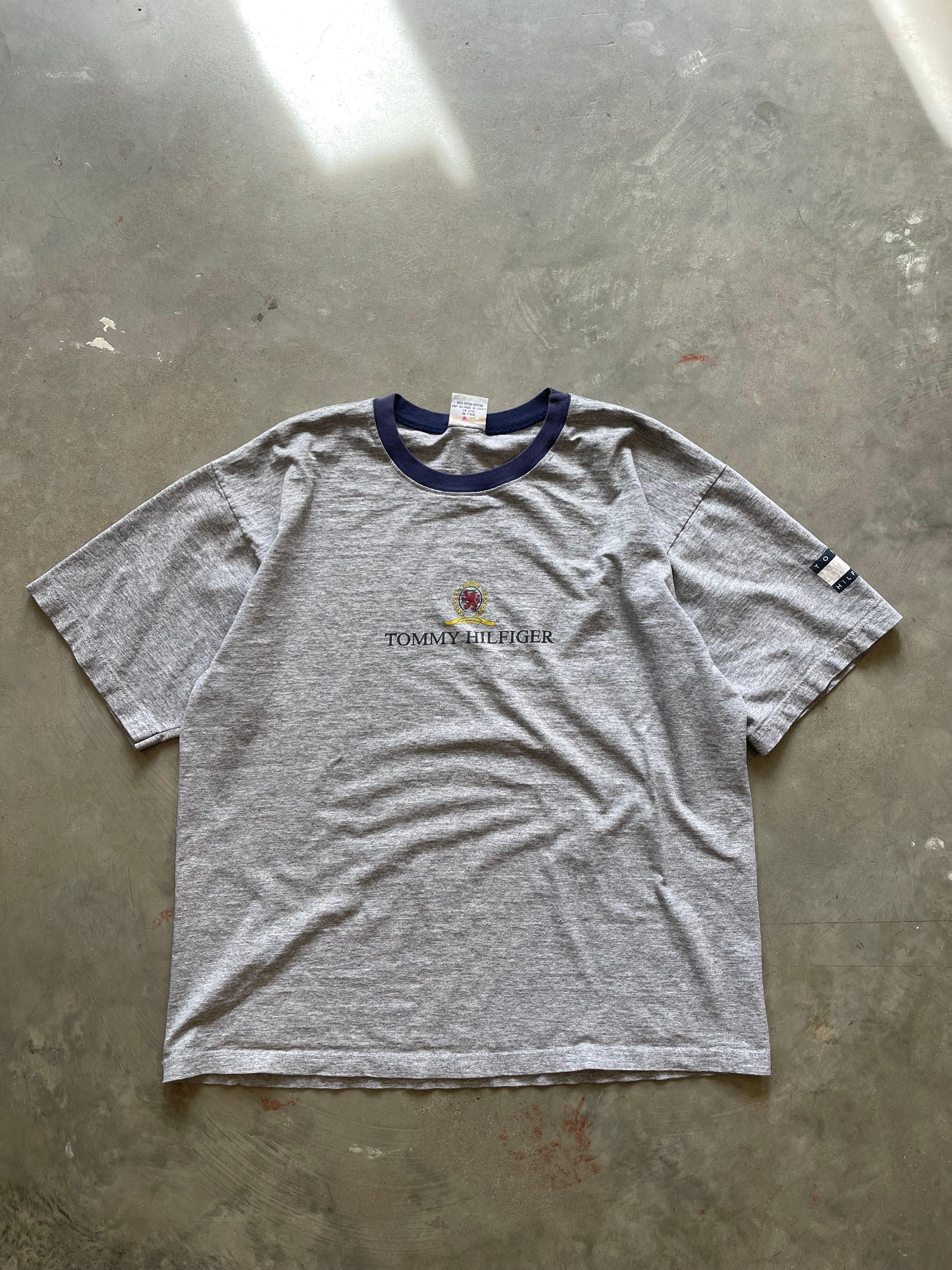 Vintage Tommy Hilfiger T-Shirt (XL)
