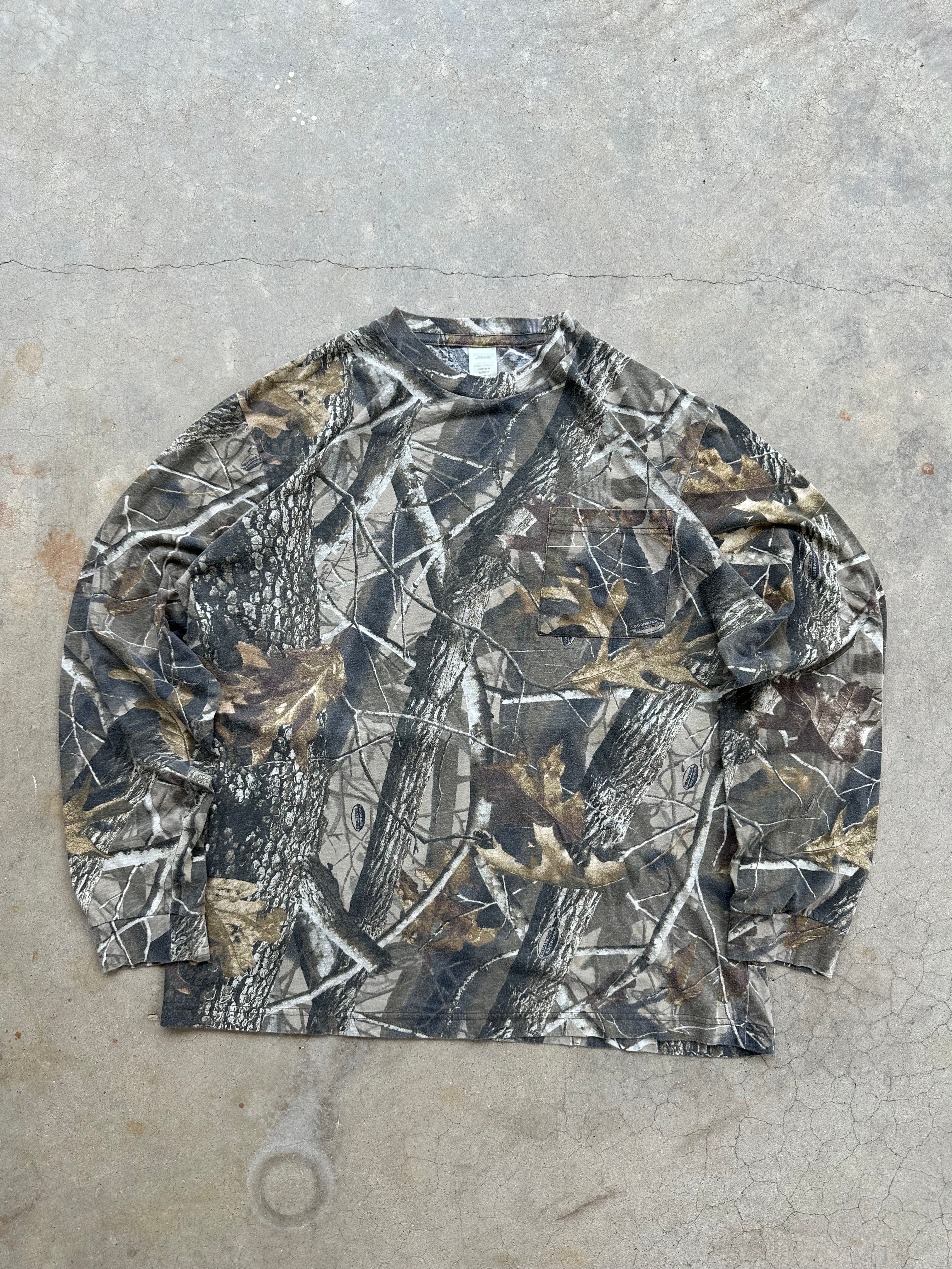 Vintage Realtree Hardwoods Camo Long Sleeve Shirt (L)