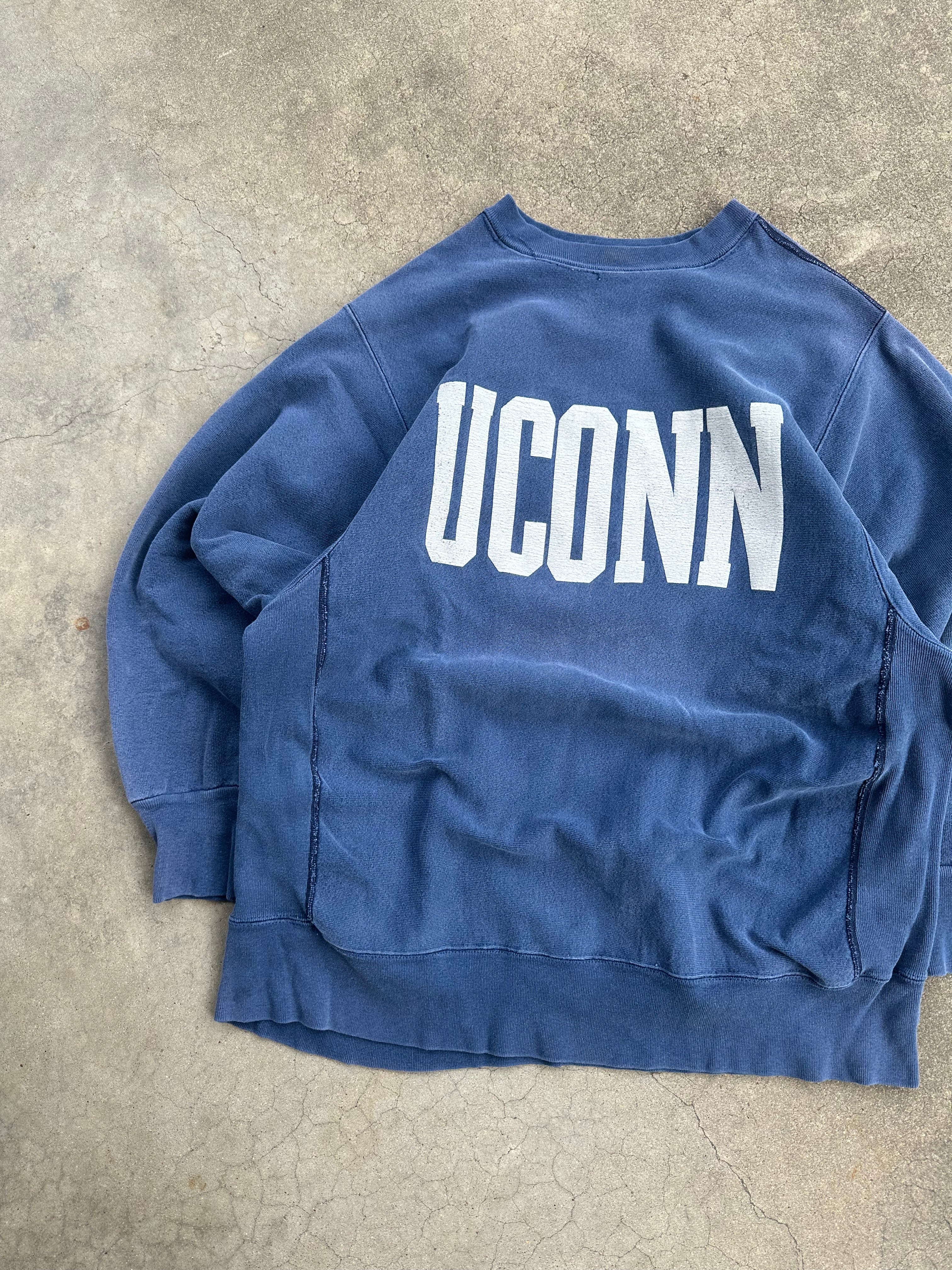 Vintage UCONN Crewneck (L)