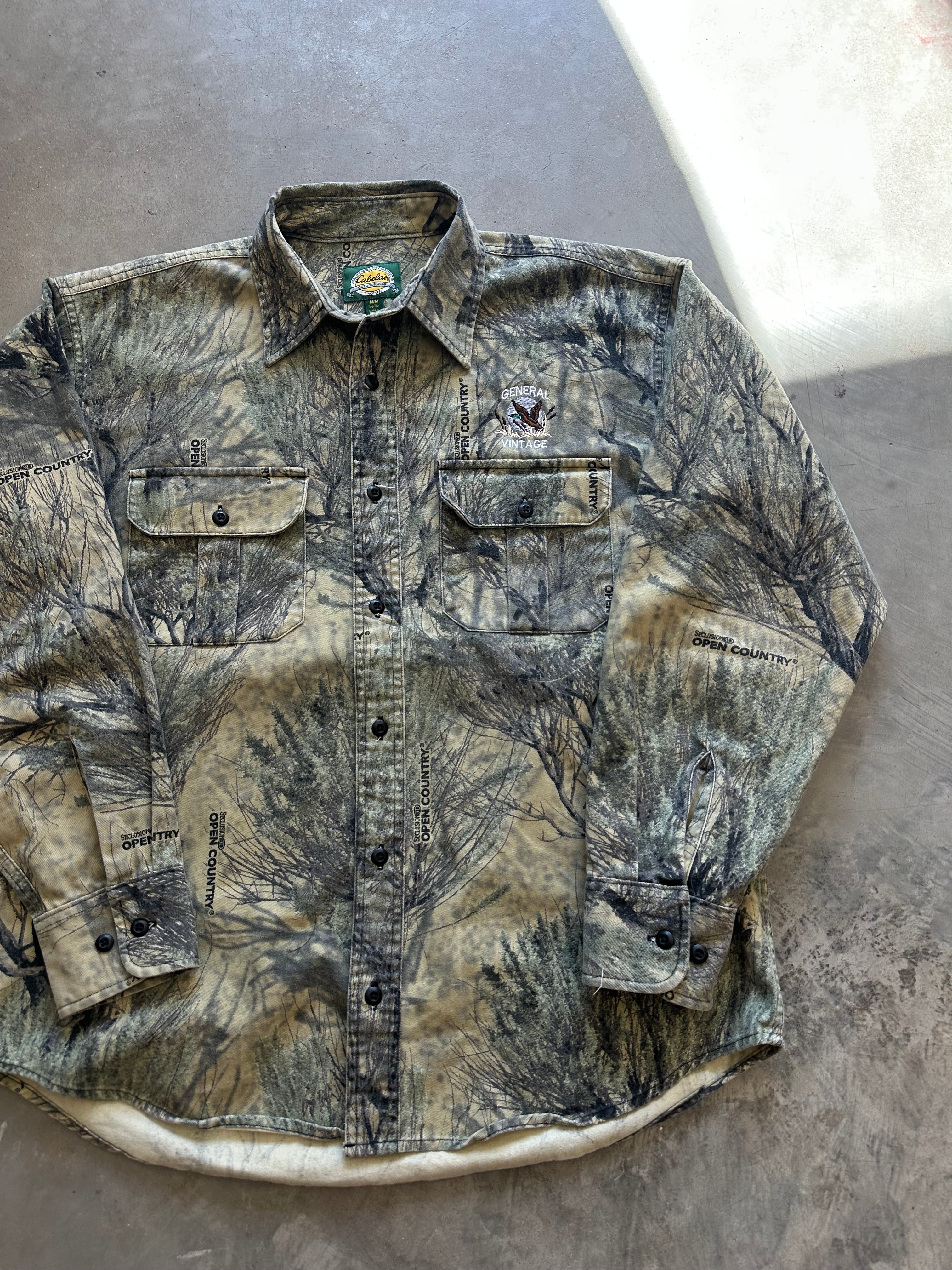 General Vintage Duck Logo Camo Button Up Shirt (M)