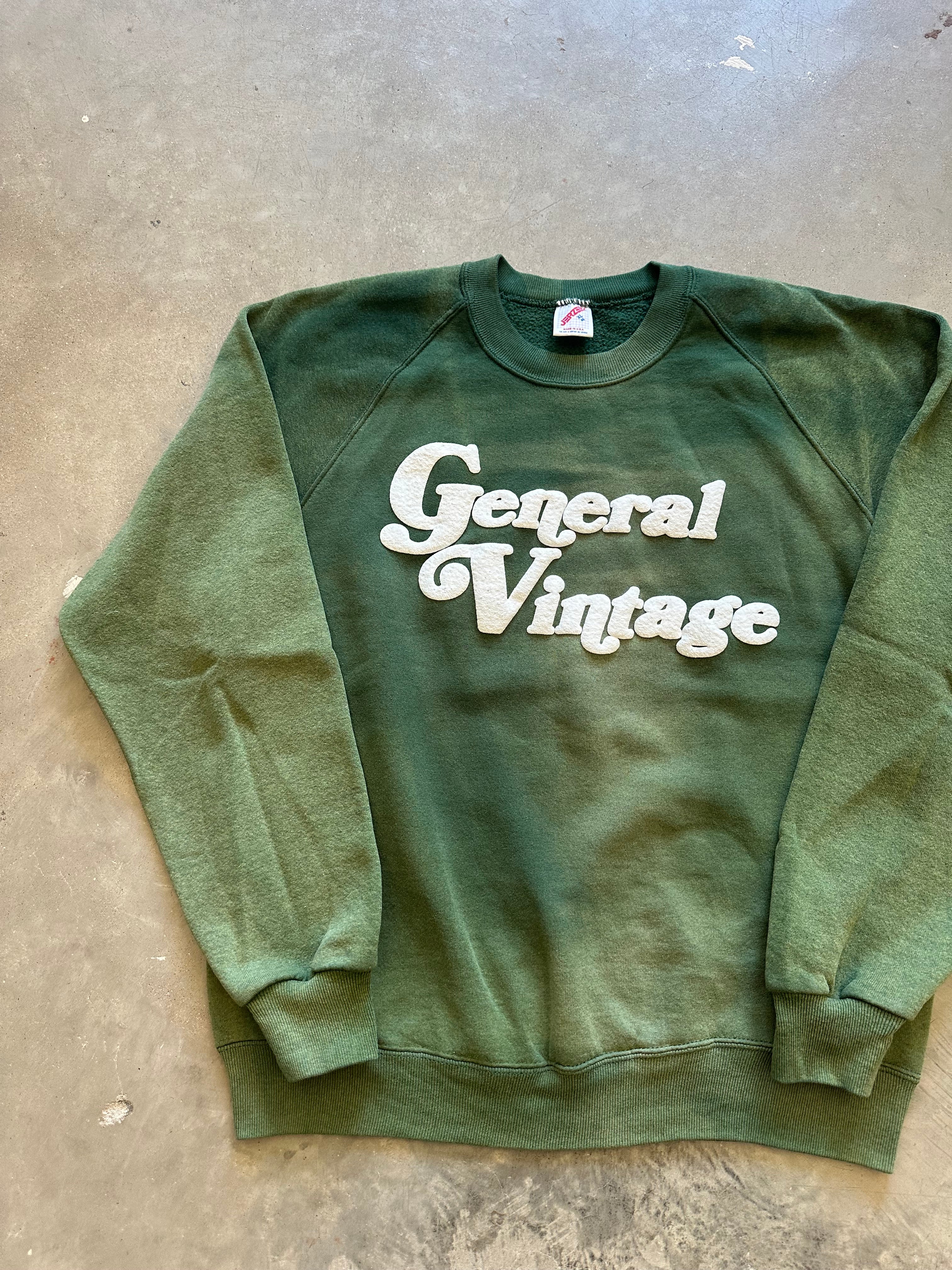 General Vintage Puff Print Crewneck (L)