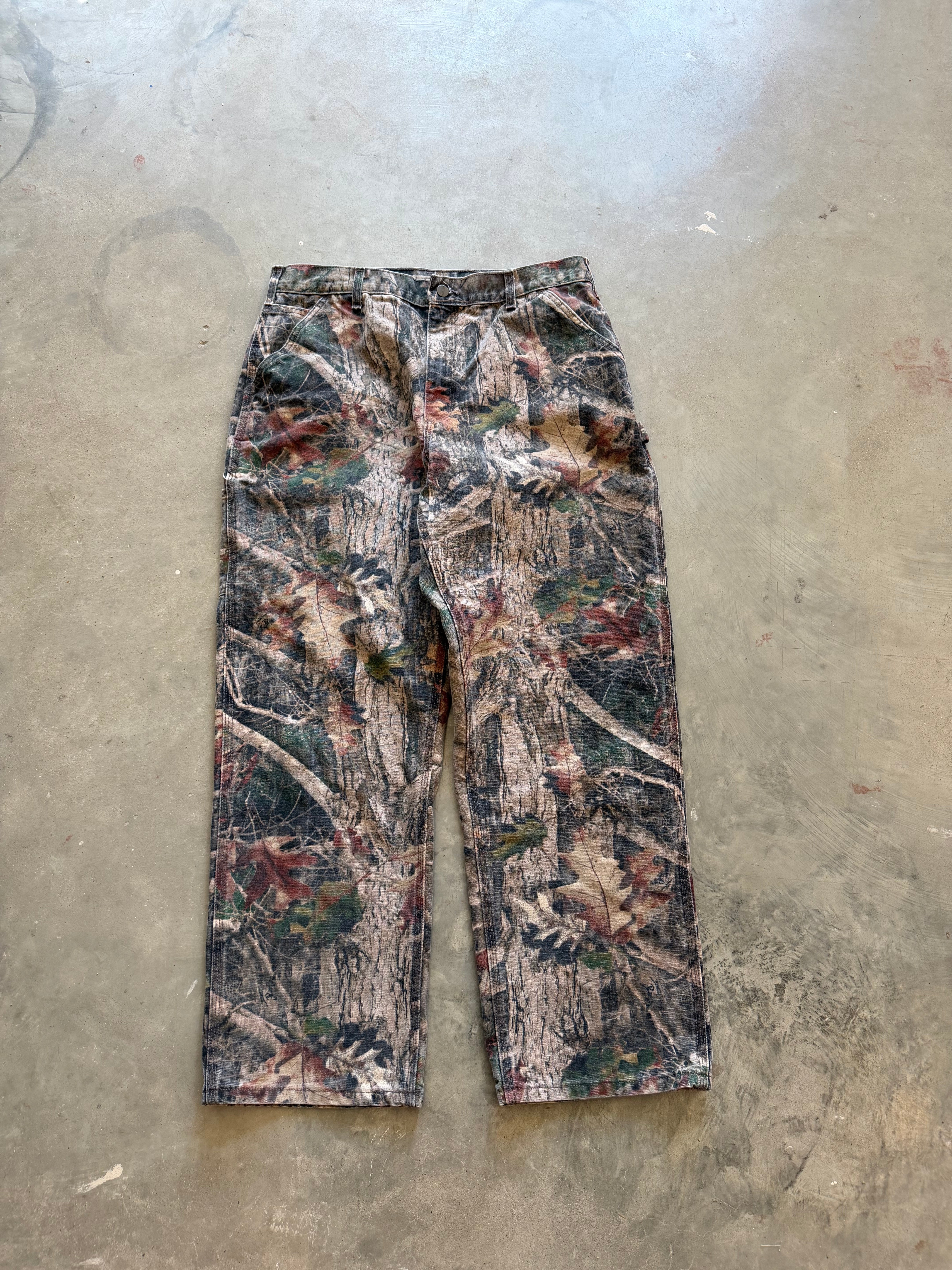Y2K Carhartt Camo Pants (L)