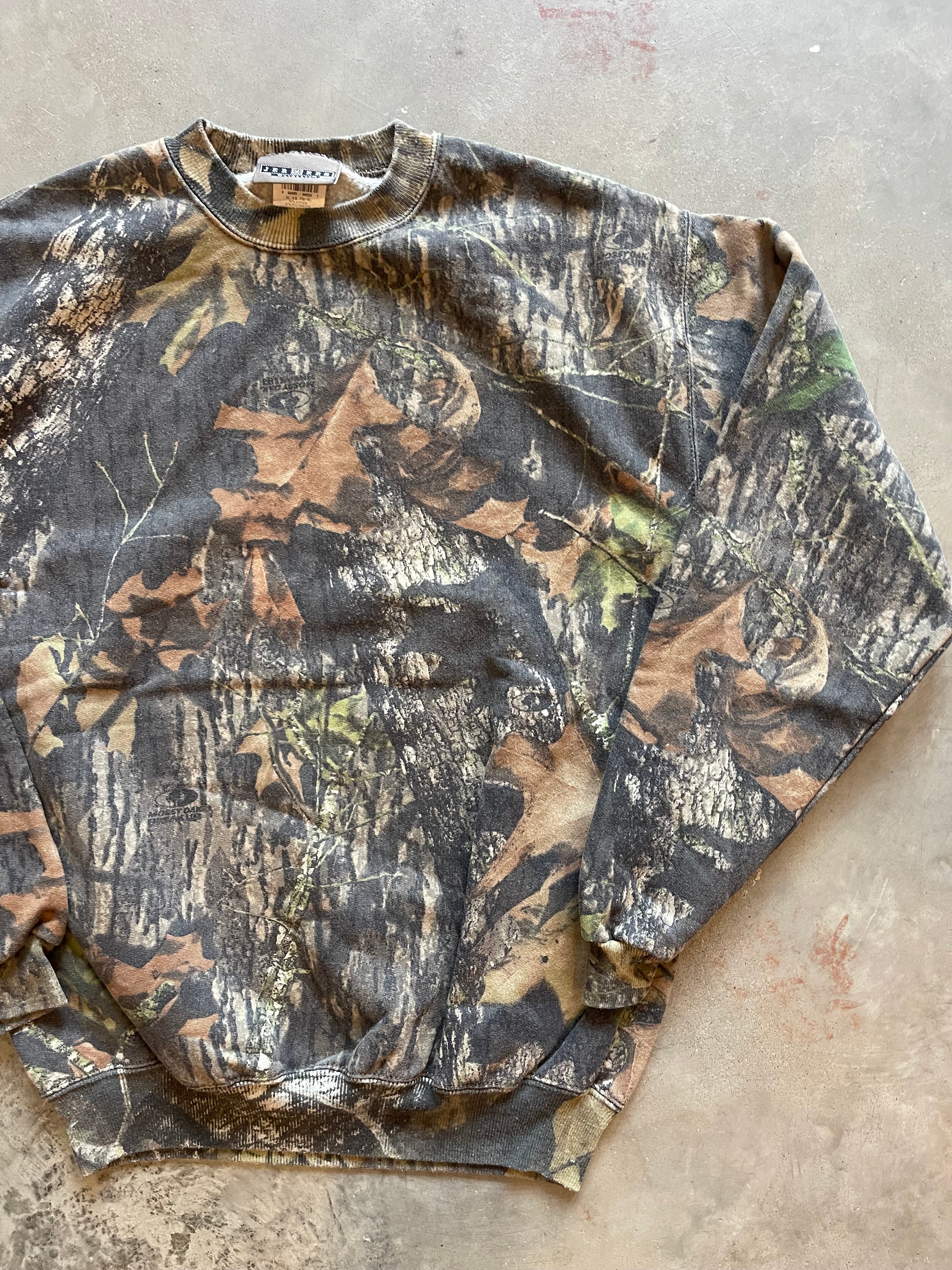 2000’s Mossy Oak Camo Cotton Crewneck (Youth XL)