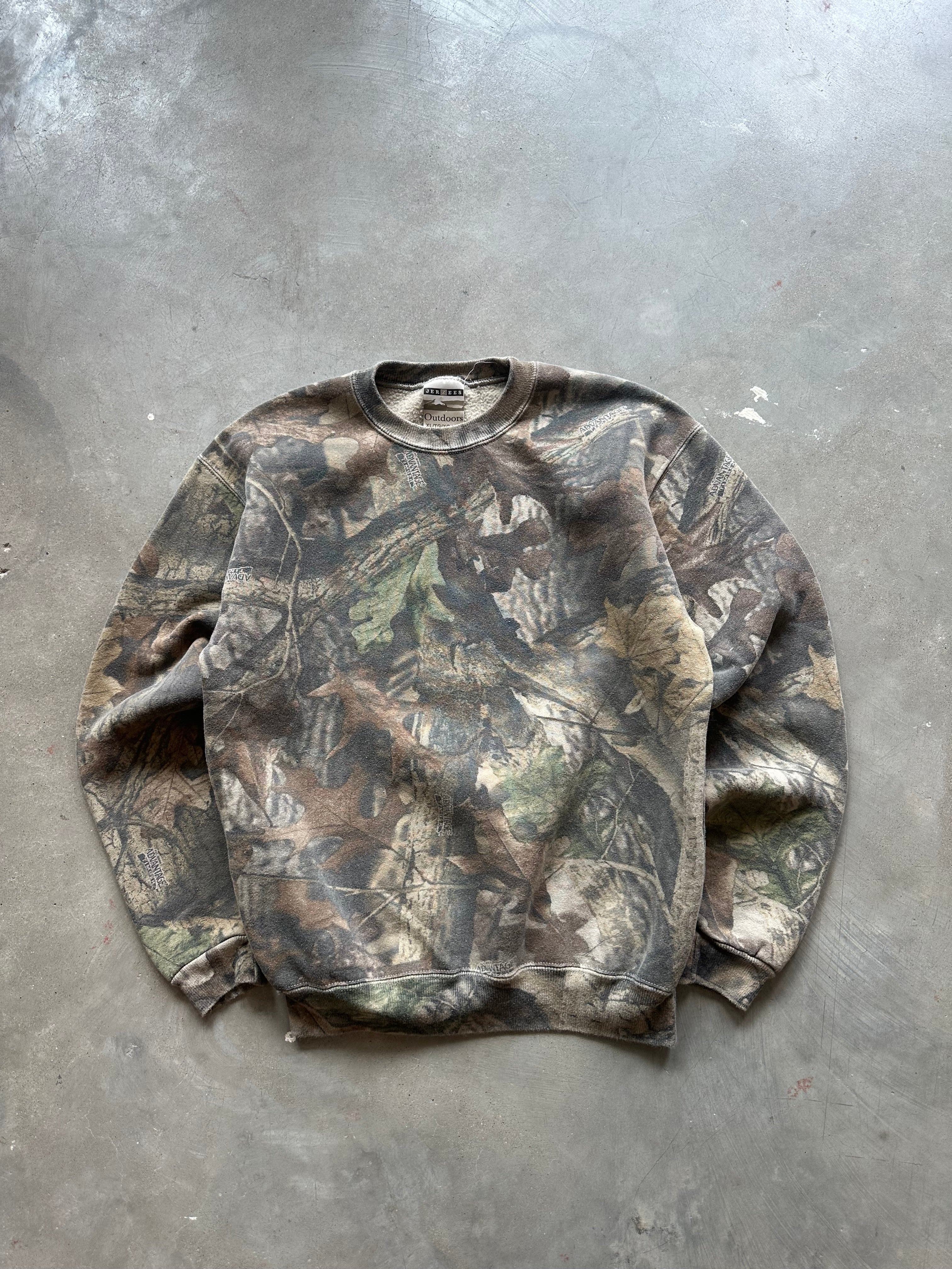 Vintage Realtree Camo Crewneck (Youth XL/ Adult XS)