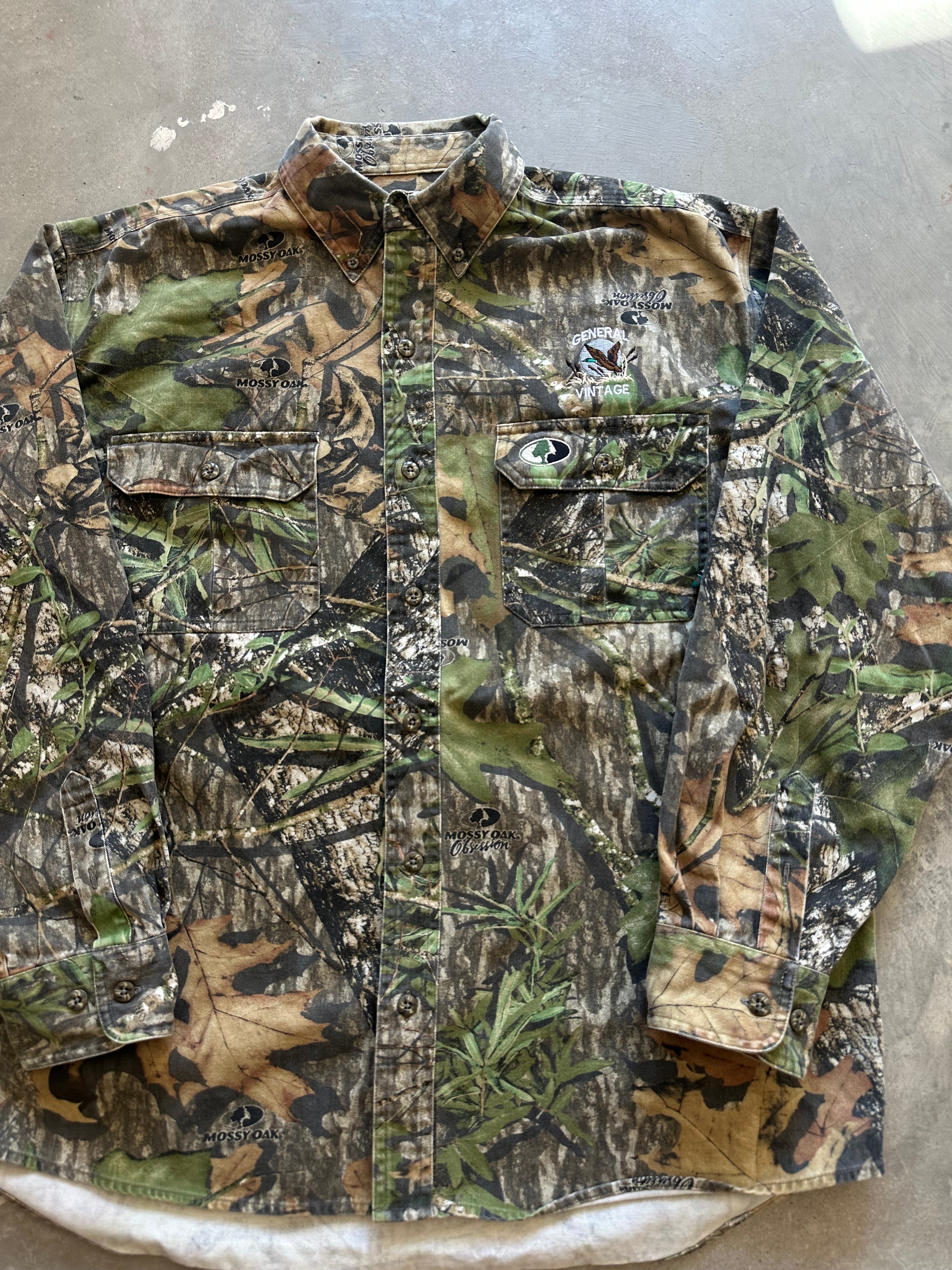 General Vintage Duck Logo Camo Button Up Shirt (L)