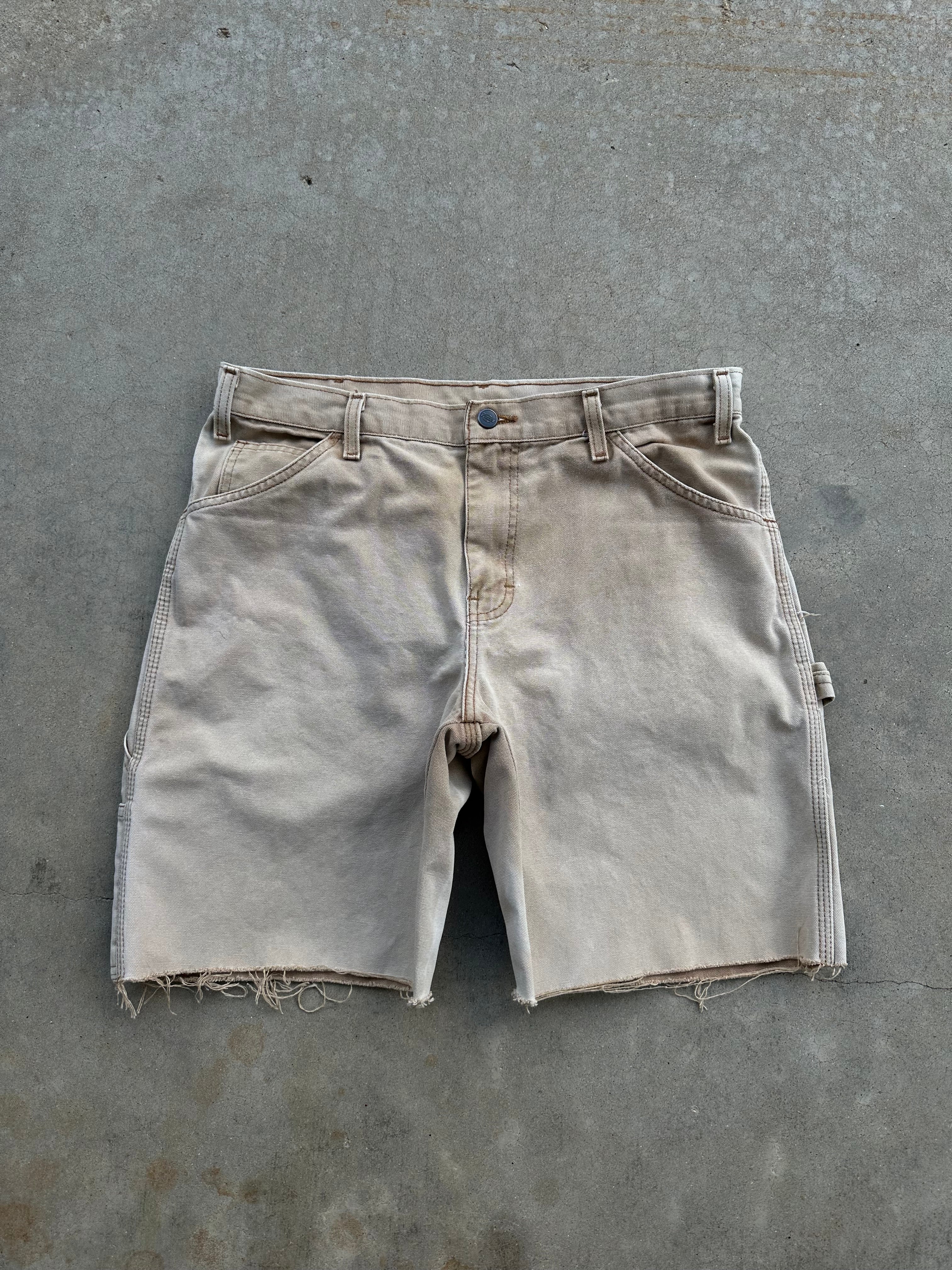 Vintage Sunfaded Dickies Carpenter Shorts (34”x9”)