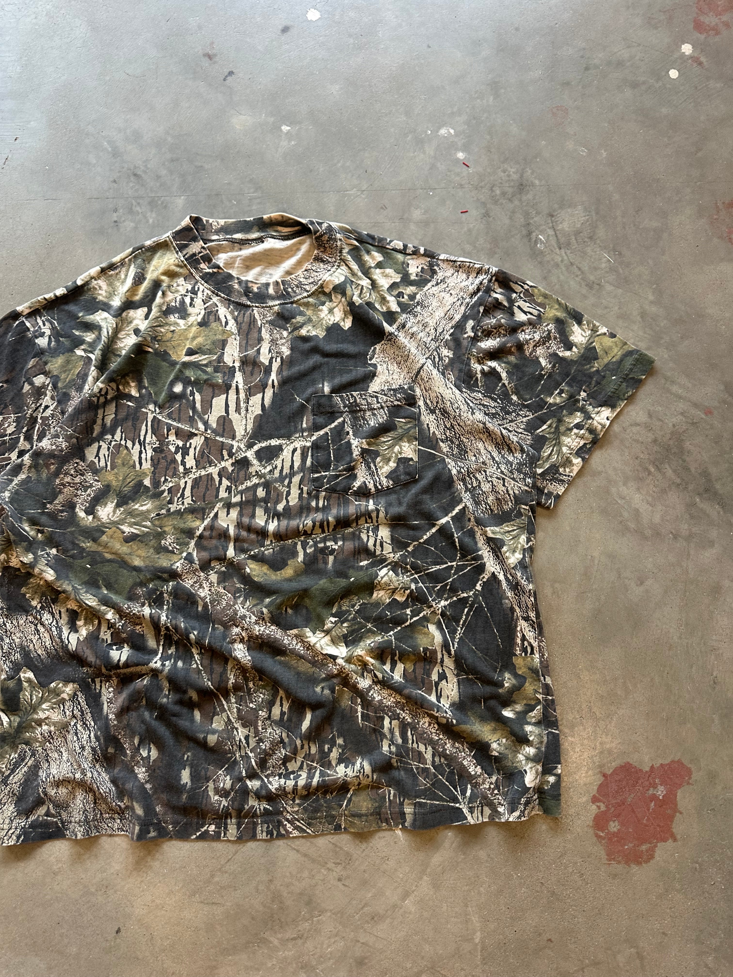 1990s Faded Mossy Oak Break Up Camo T-Shirt (XL)
