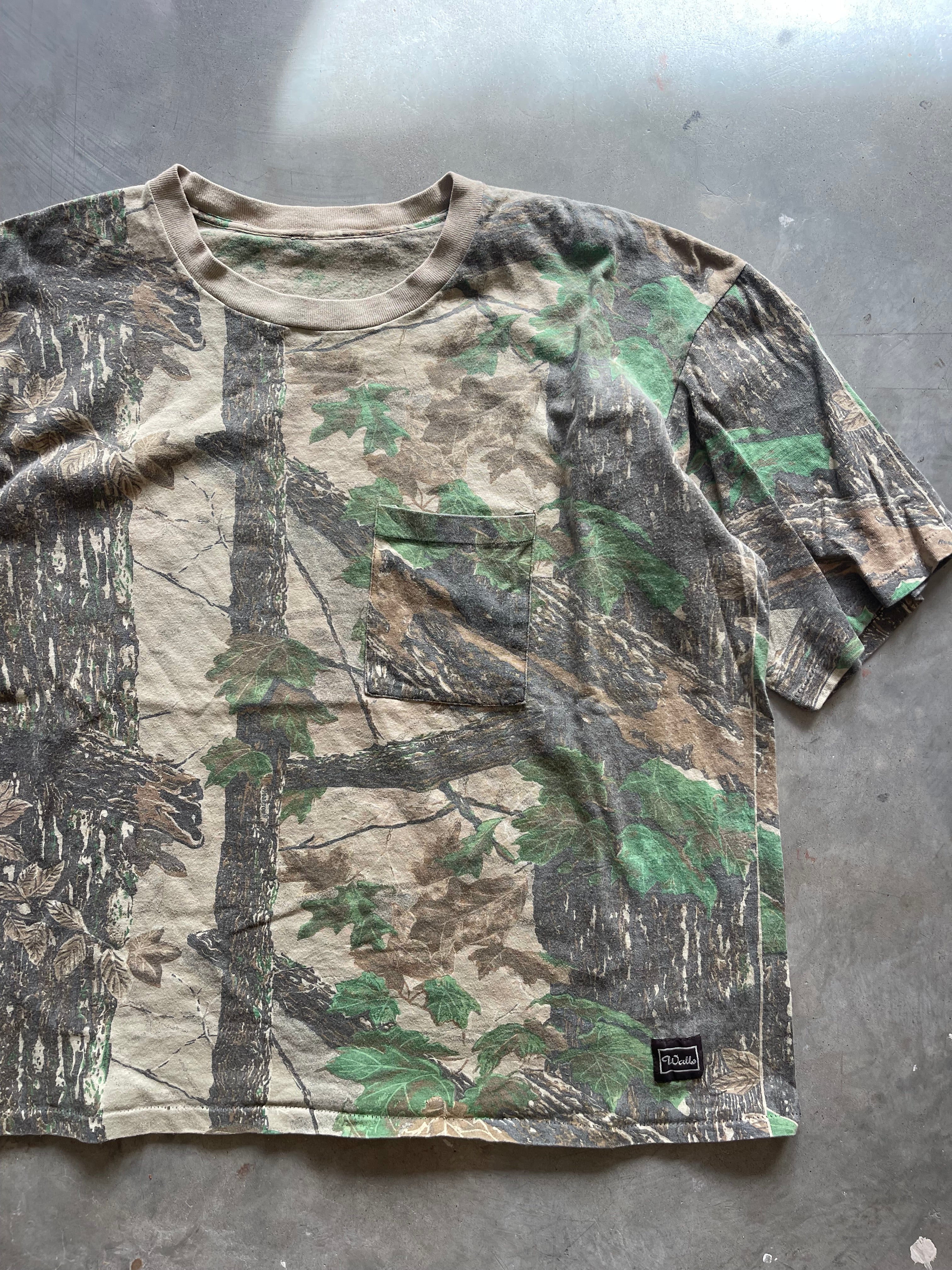 1990’s Realtree Camo Pocket T-Shirt (3XL)