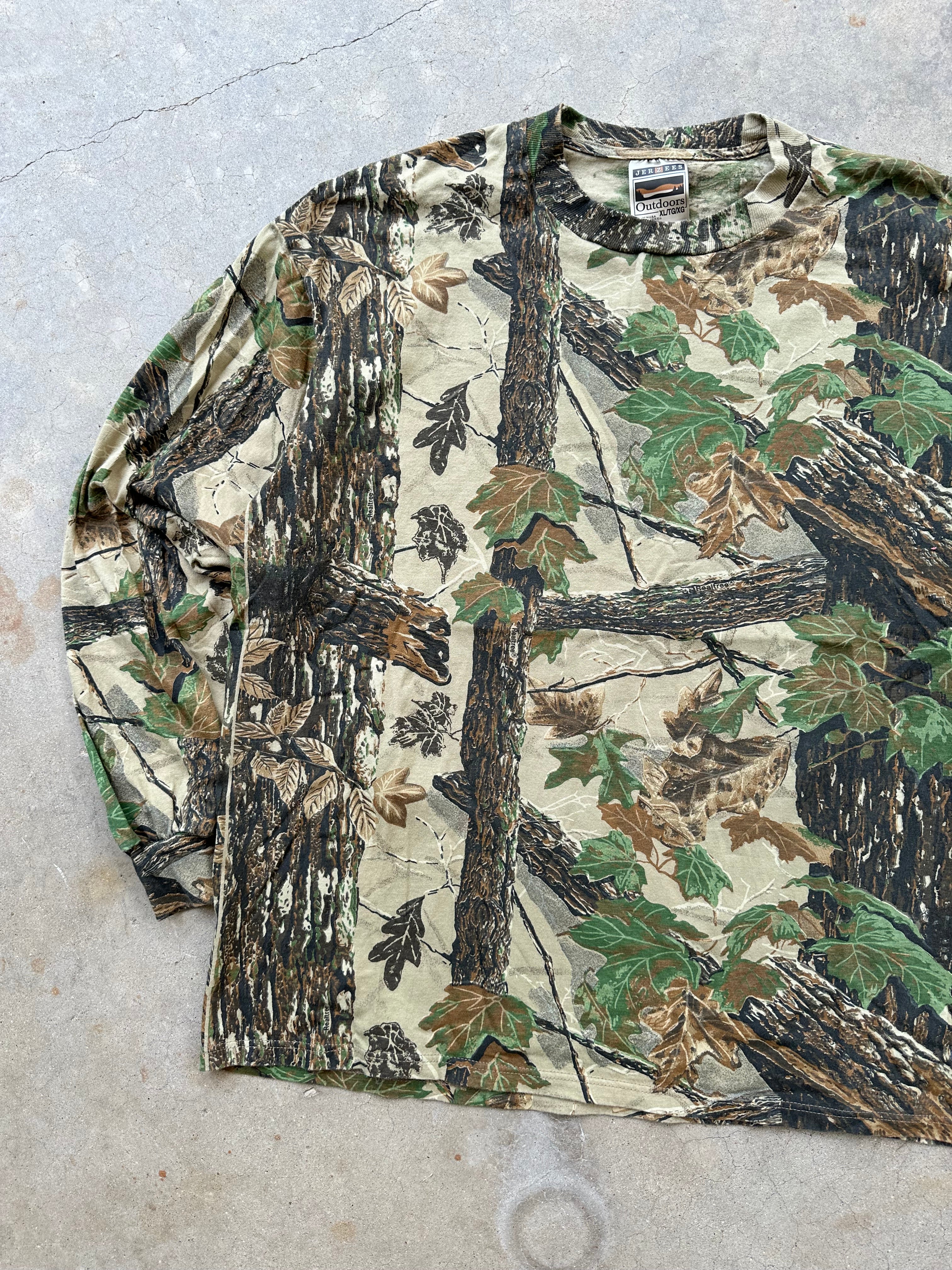 1990s Realtree Camo Longsleeve T-Shirt (XL)
