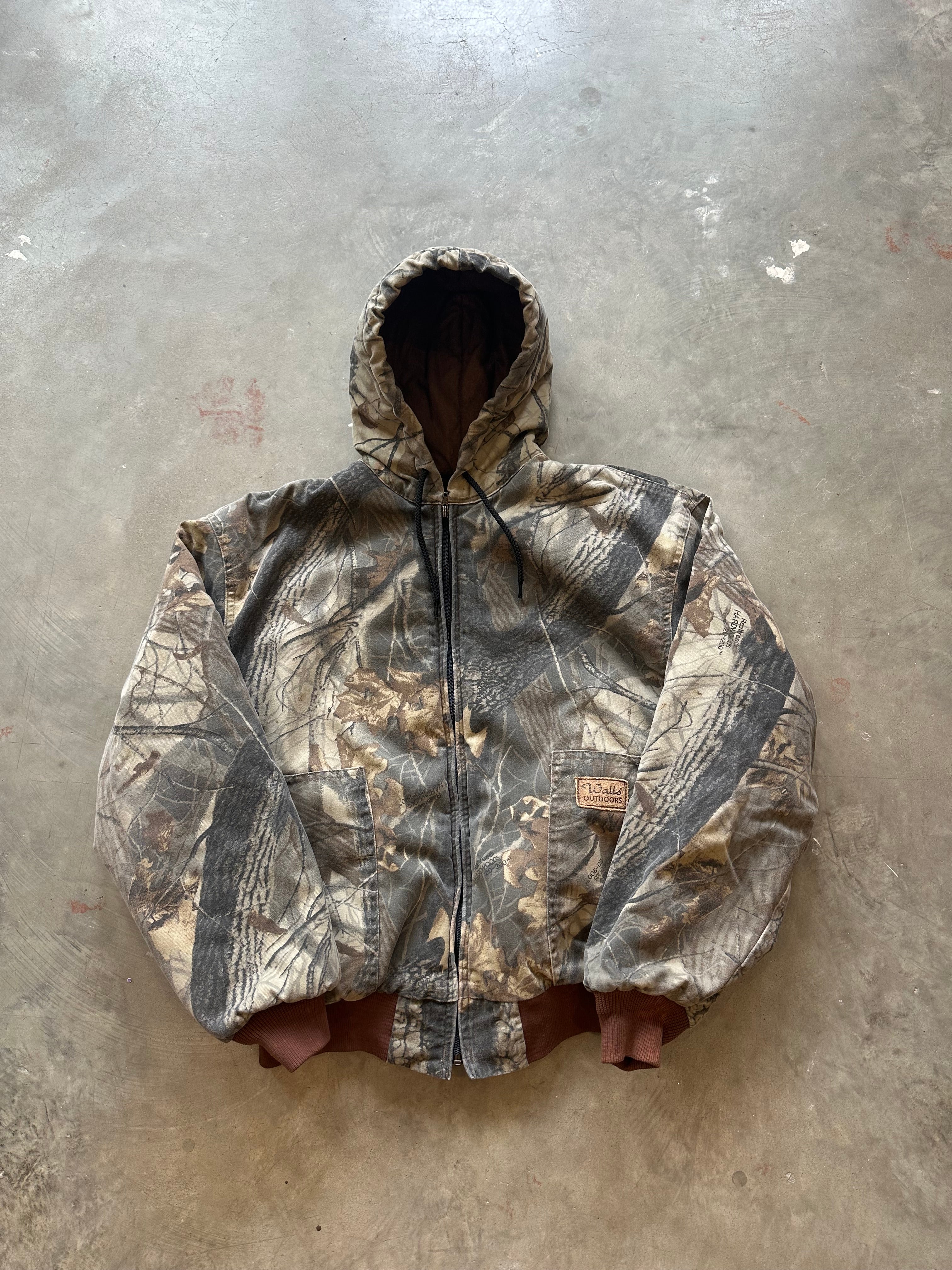 Vintage Walls Realtree Hardwoods Hooded Jacket (L)