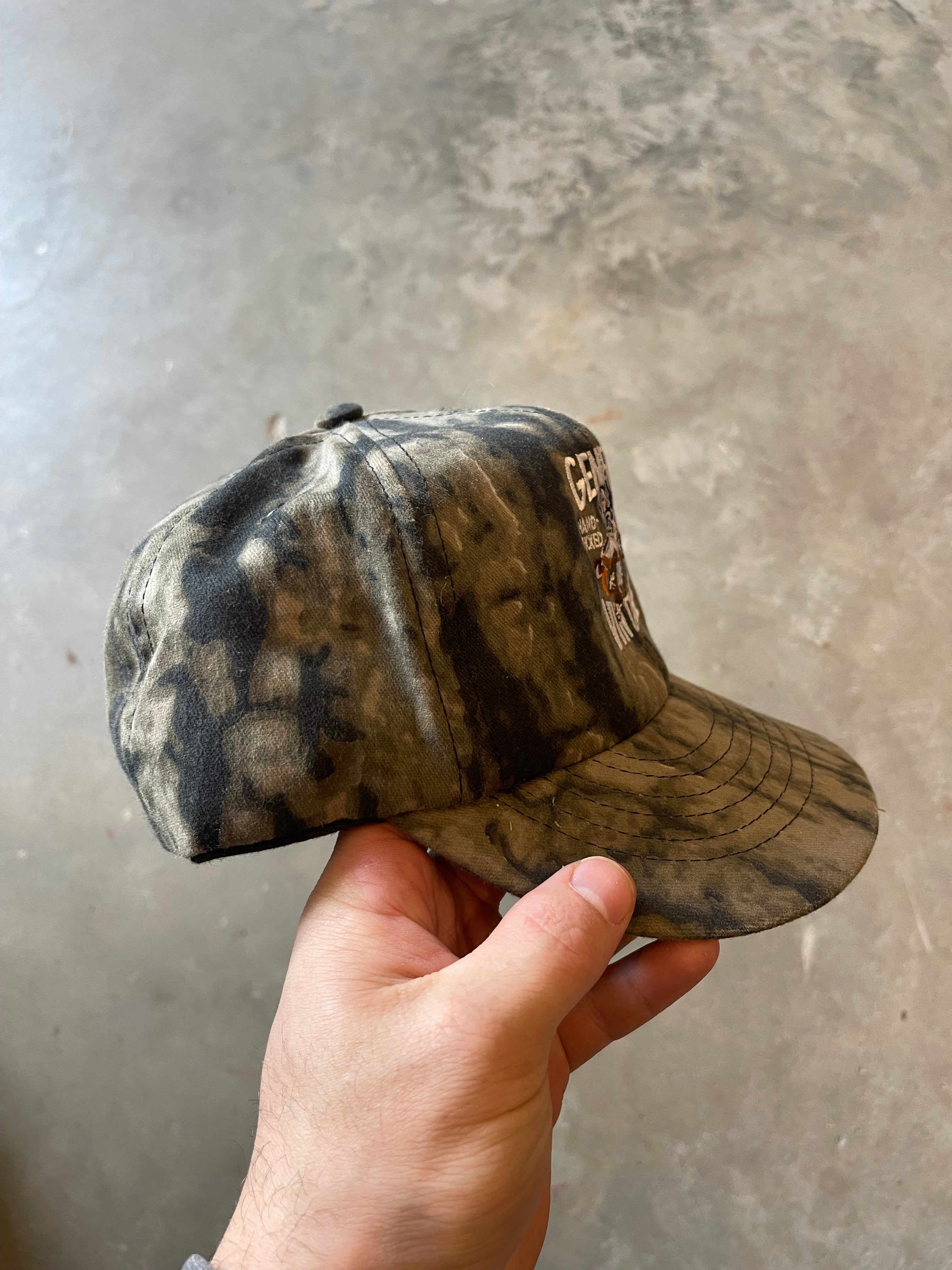 General Vintage Duck Dog Logo Camo Hat