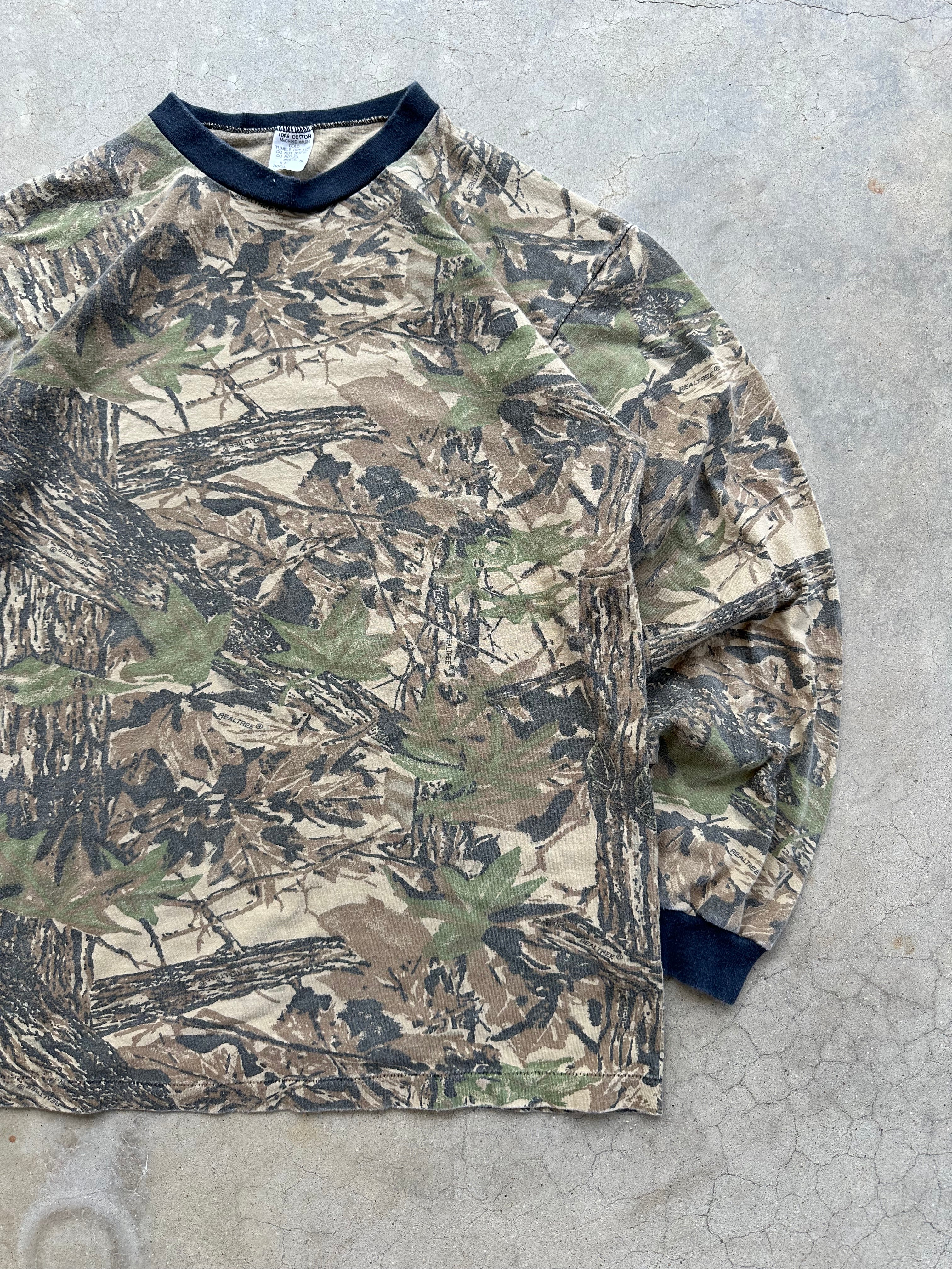 Vintage Realtree Camo Long Sleeve Shirt (M)