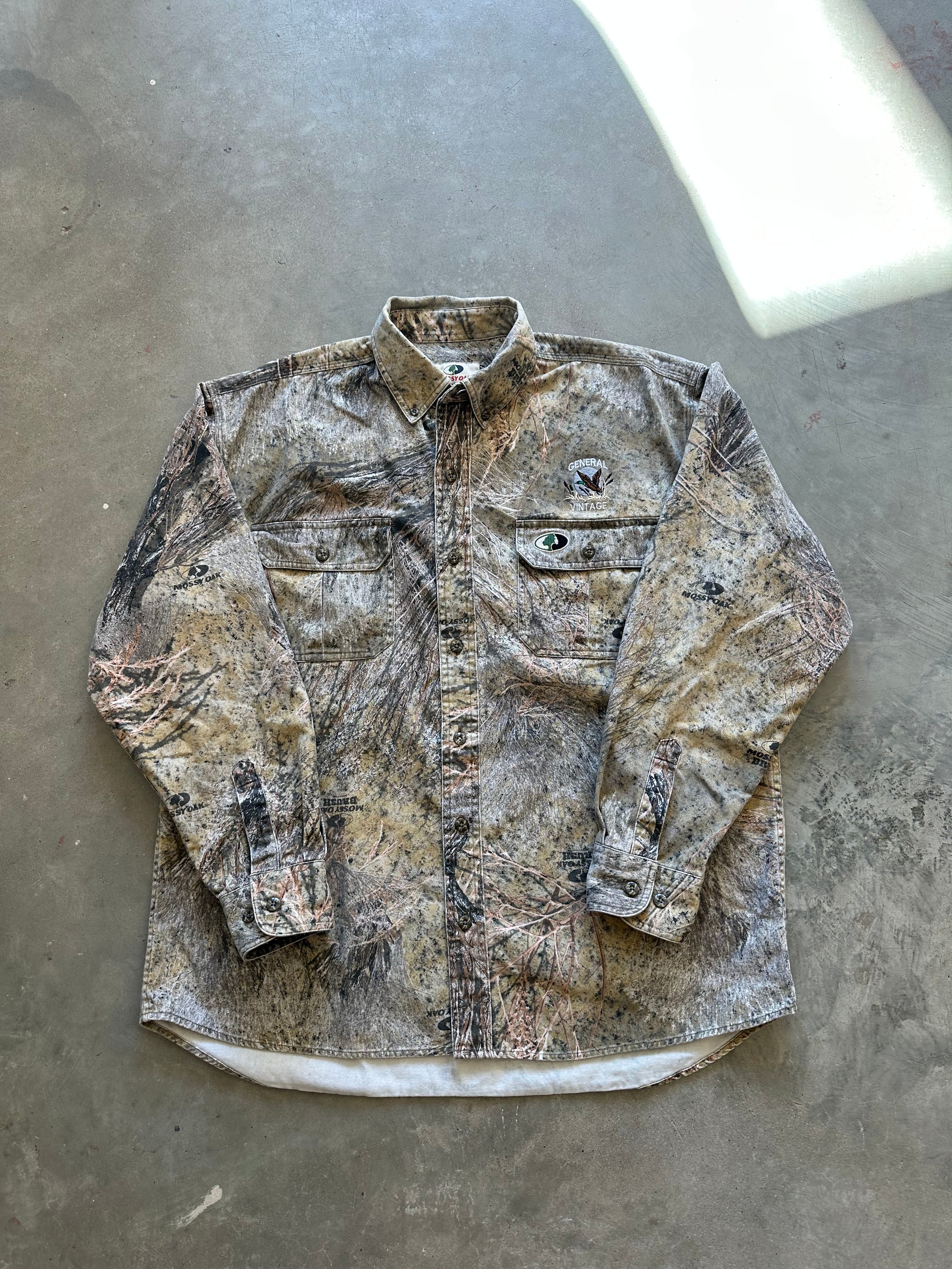 General Vintage Duck Logo Camo Button Up Shirt (L)