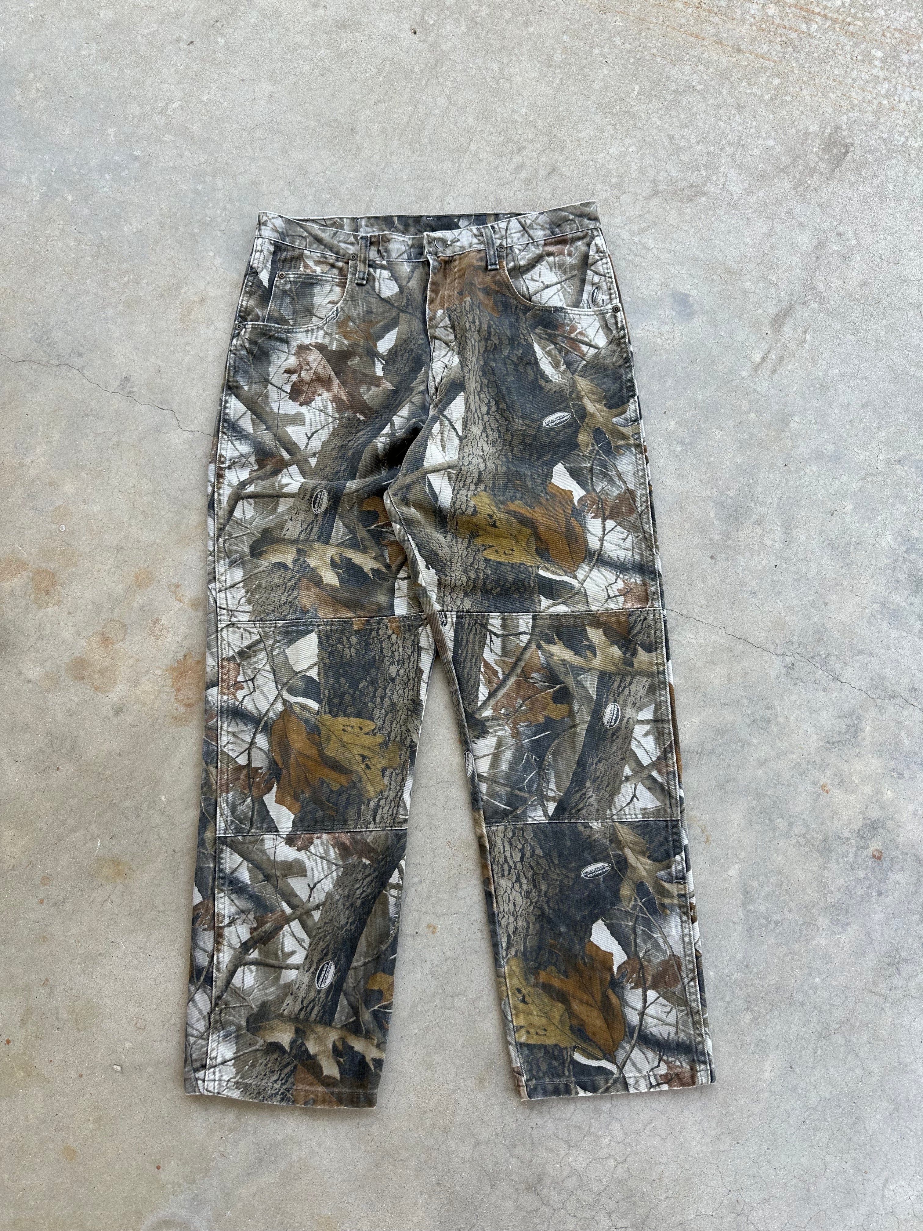 Vintage Wrangler Camo Double Knee Pants (35”x30.5”)