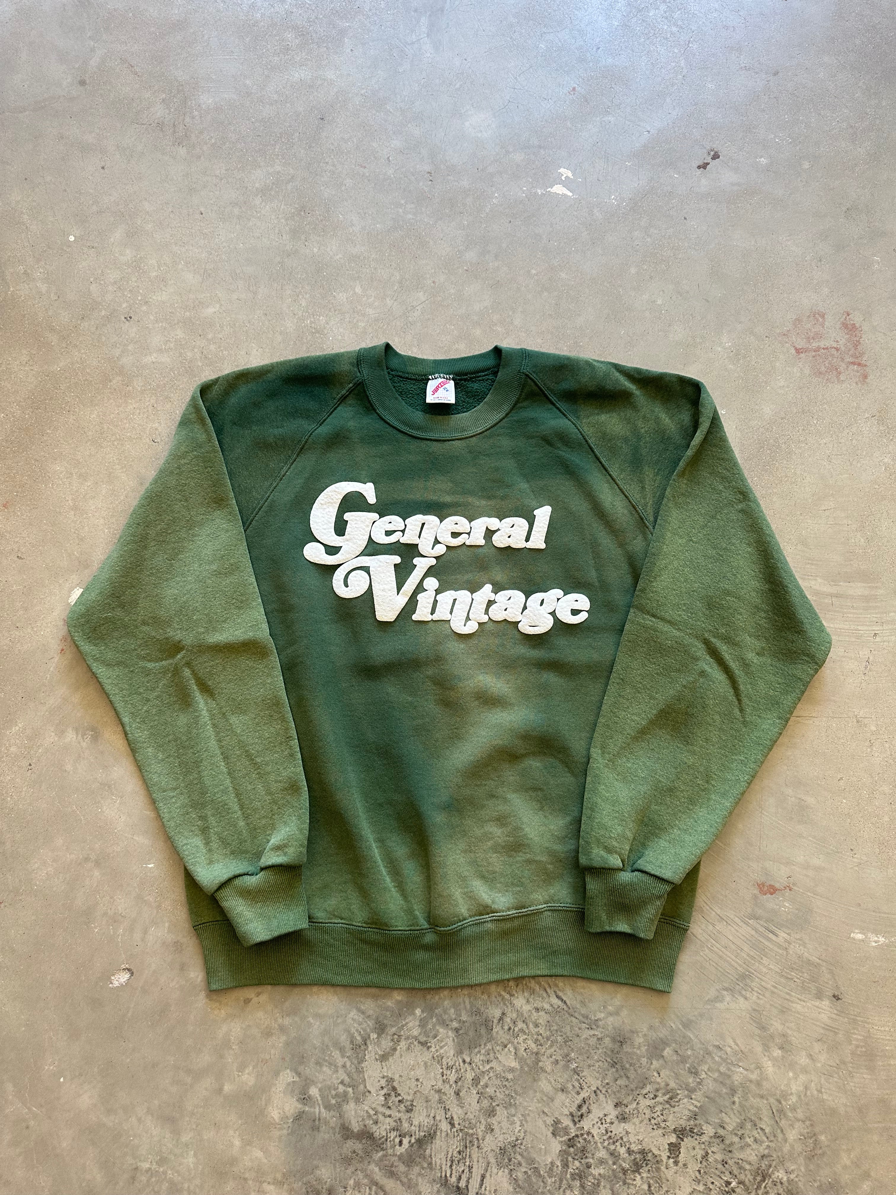 General Vintage Puff Print Crewneck (L)