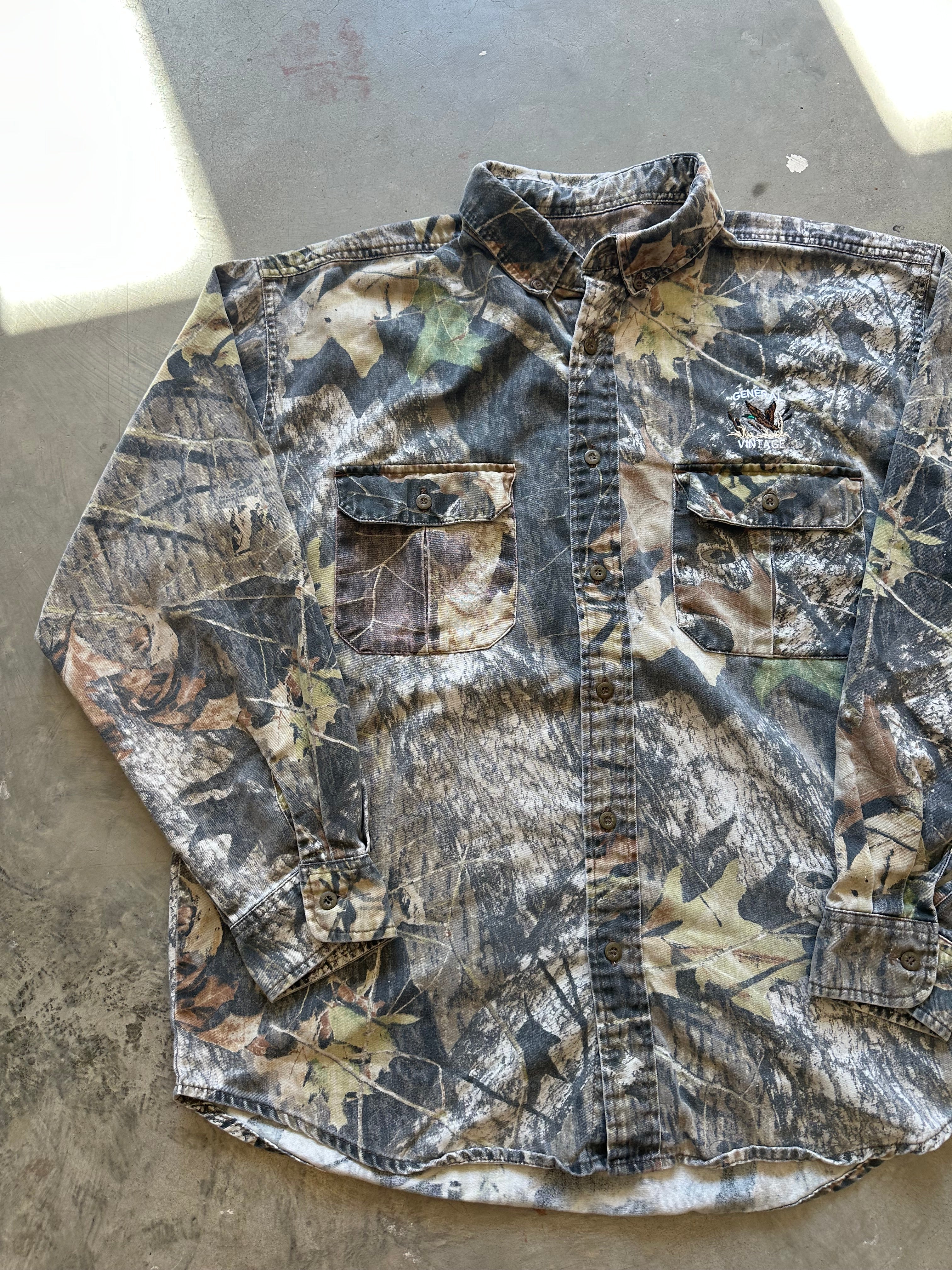 General Vintage Duck Logo Camo Button Up Shirt (XL)