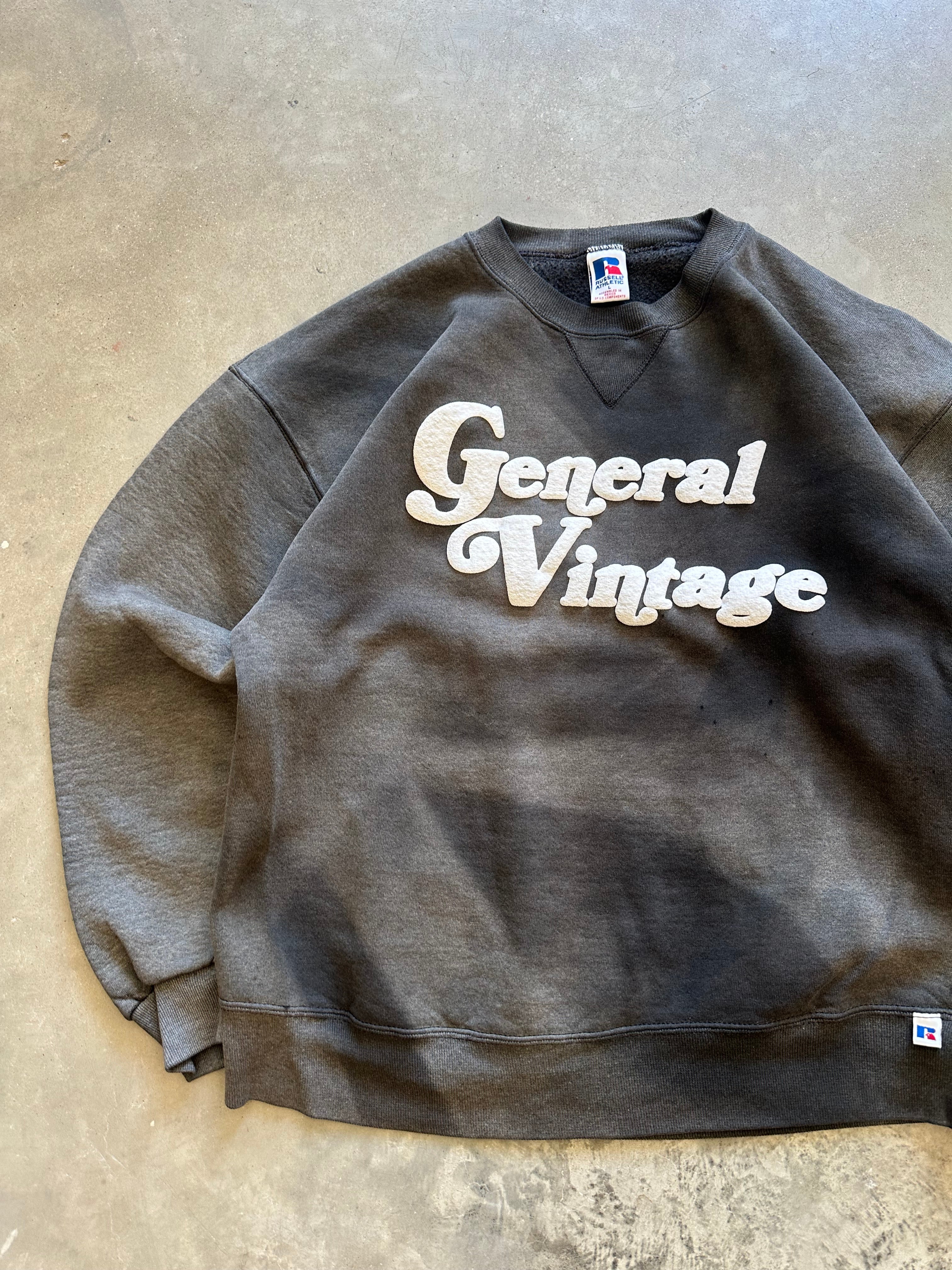 General Vintage Puff Print Crewneck (L)