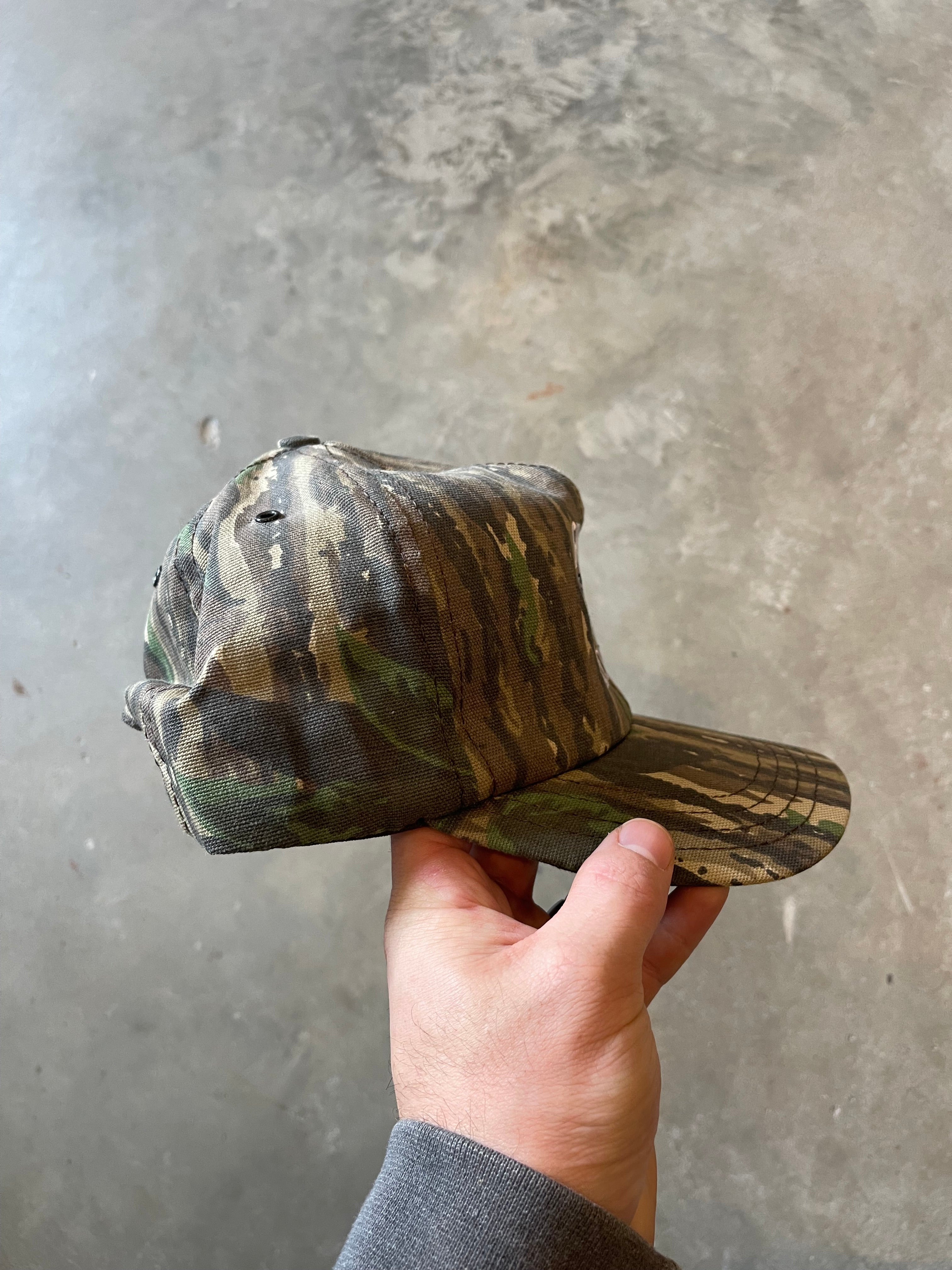 General Vintage Duck Dog Logo Camo Hat