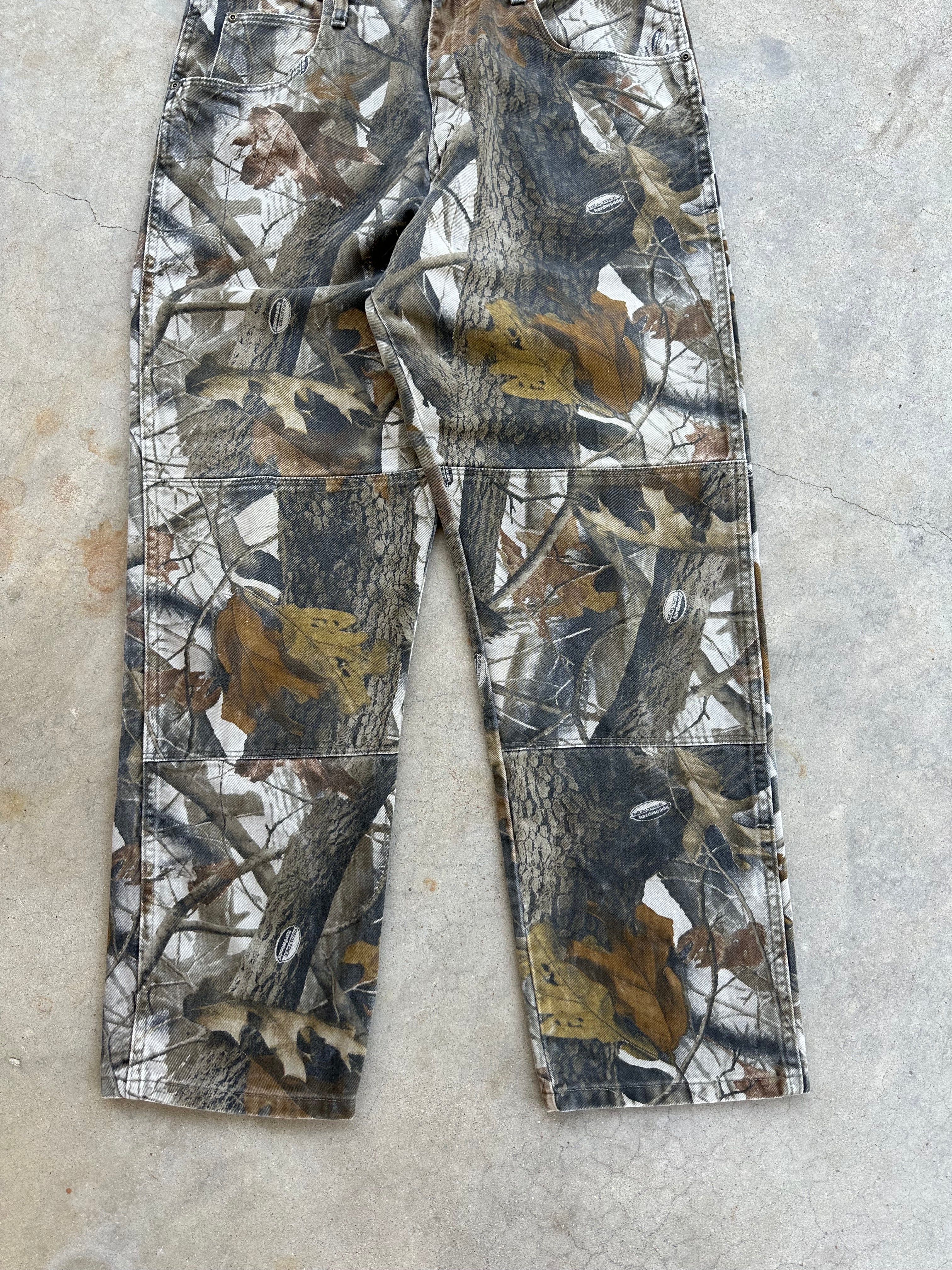 Vintage Wrangler Camo Double Knee Pants (35”x30.5”)