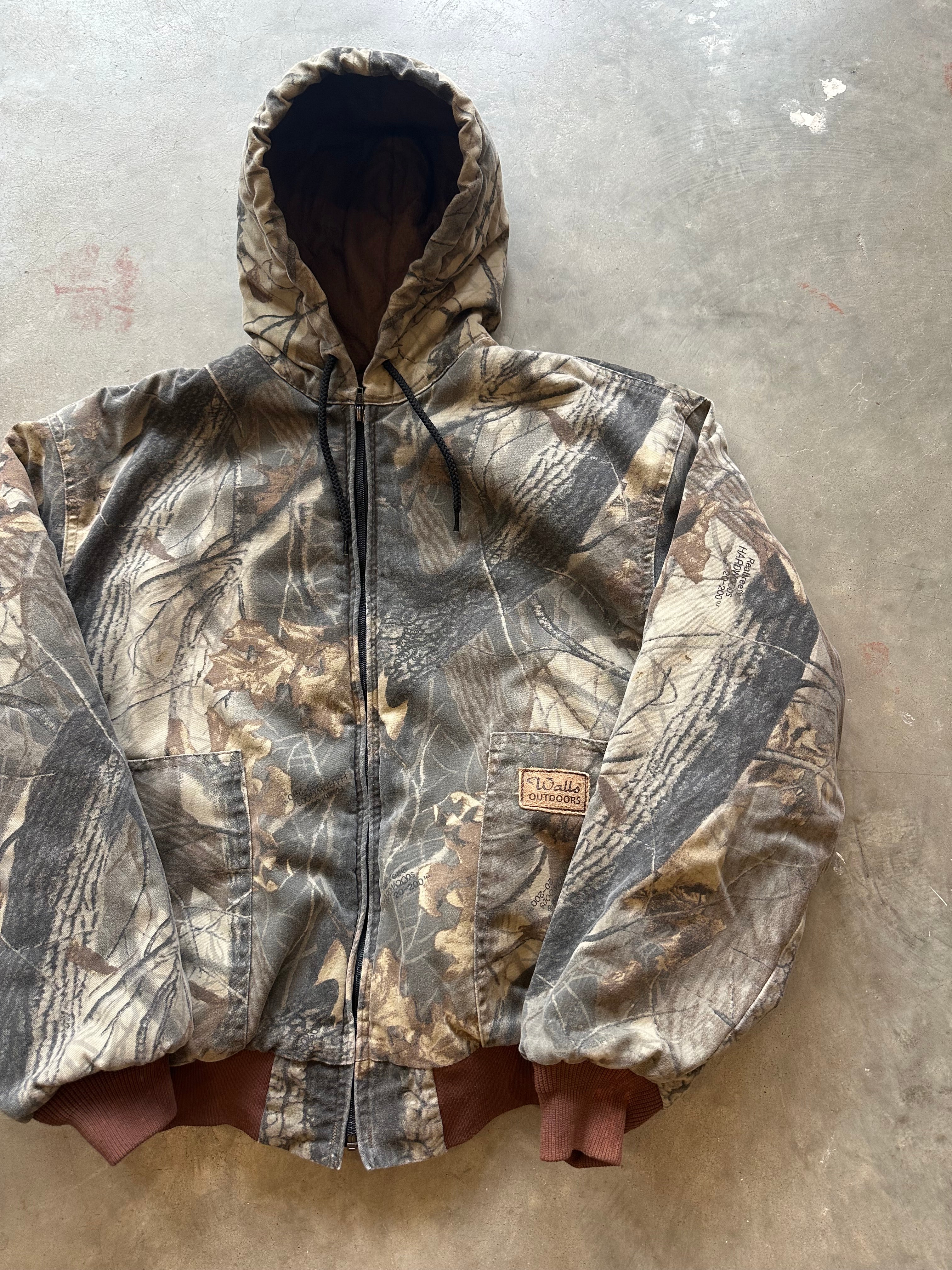 Vintage Walls Realtree Hardwoods Hooded Jacket (L)