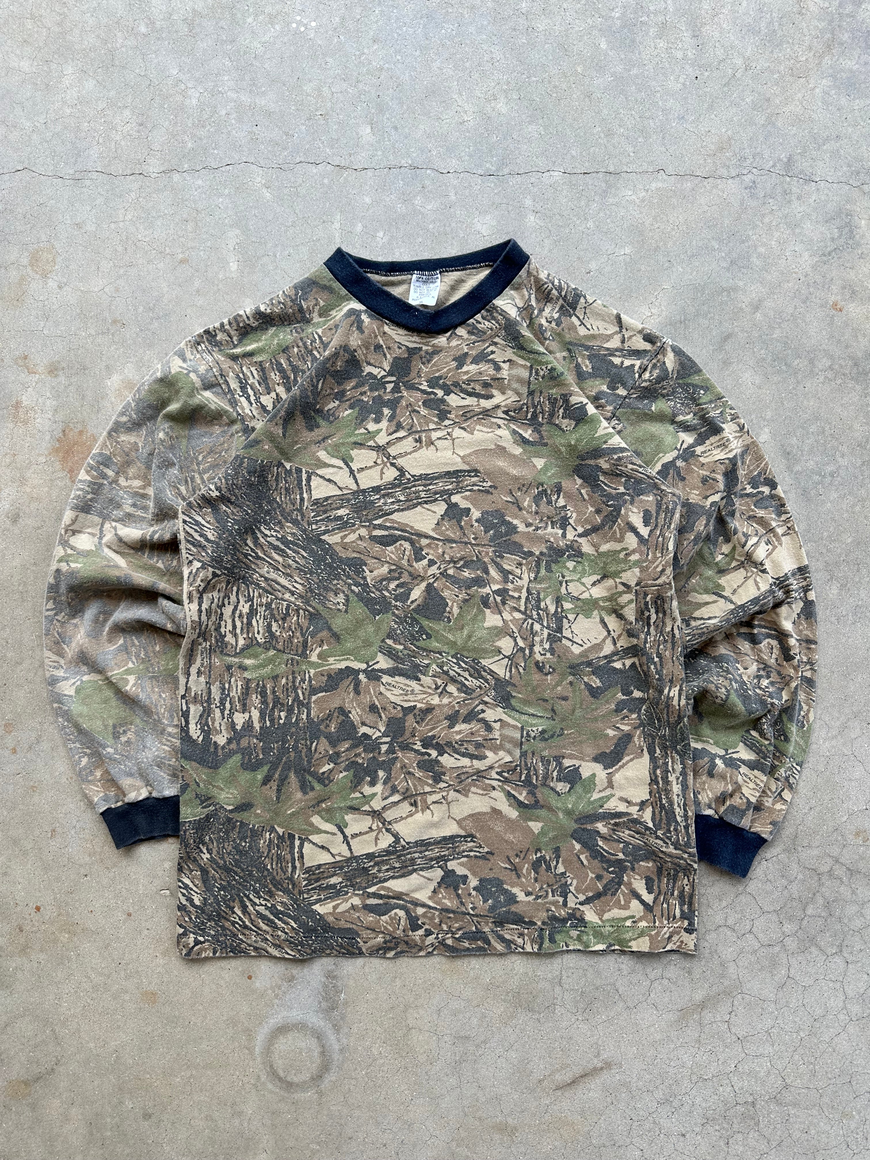 Vintage Realtree Camo Long Sleeve Shirt (M)