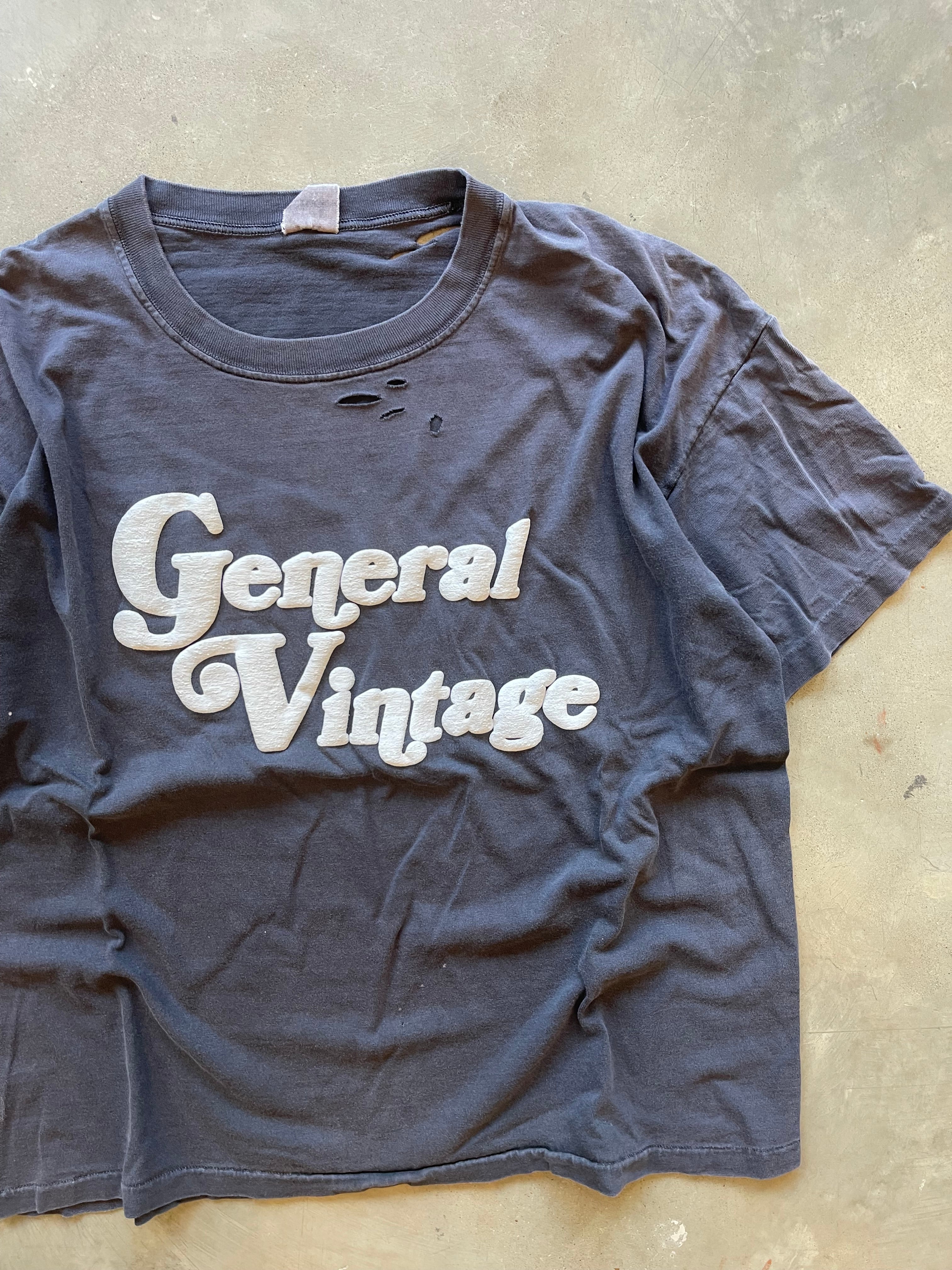 General Vintage Distressed Puff Print T-Shirt (M)
