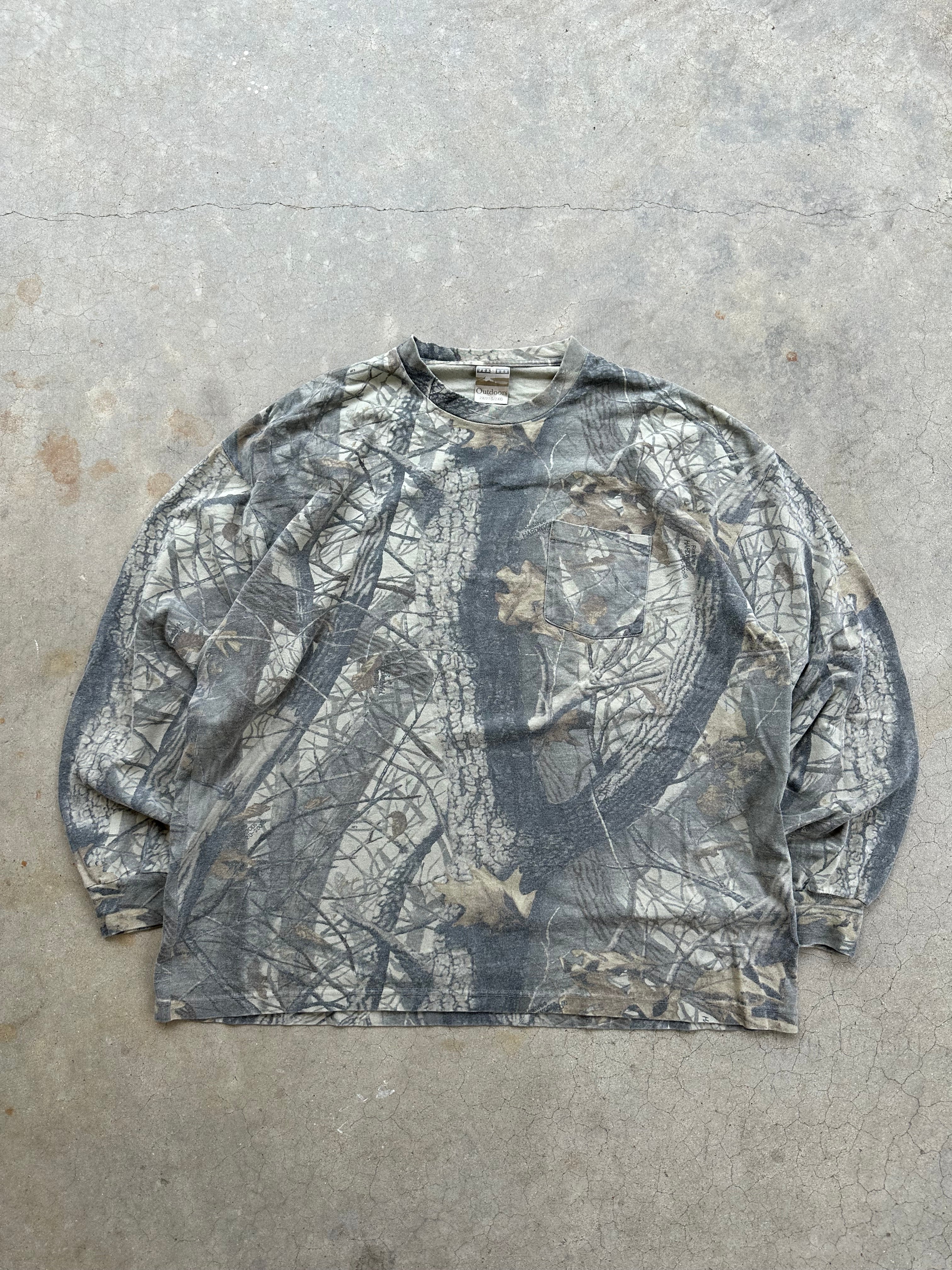 Vintage Realtree Hardwoods Camo Long Sleeve Shirt (XXL)