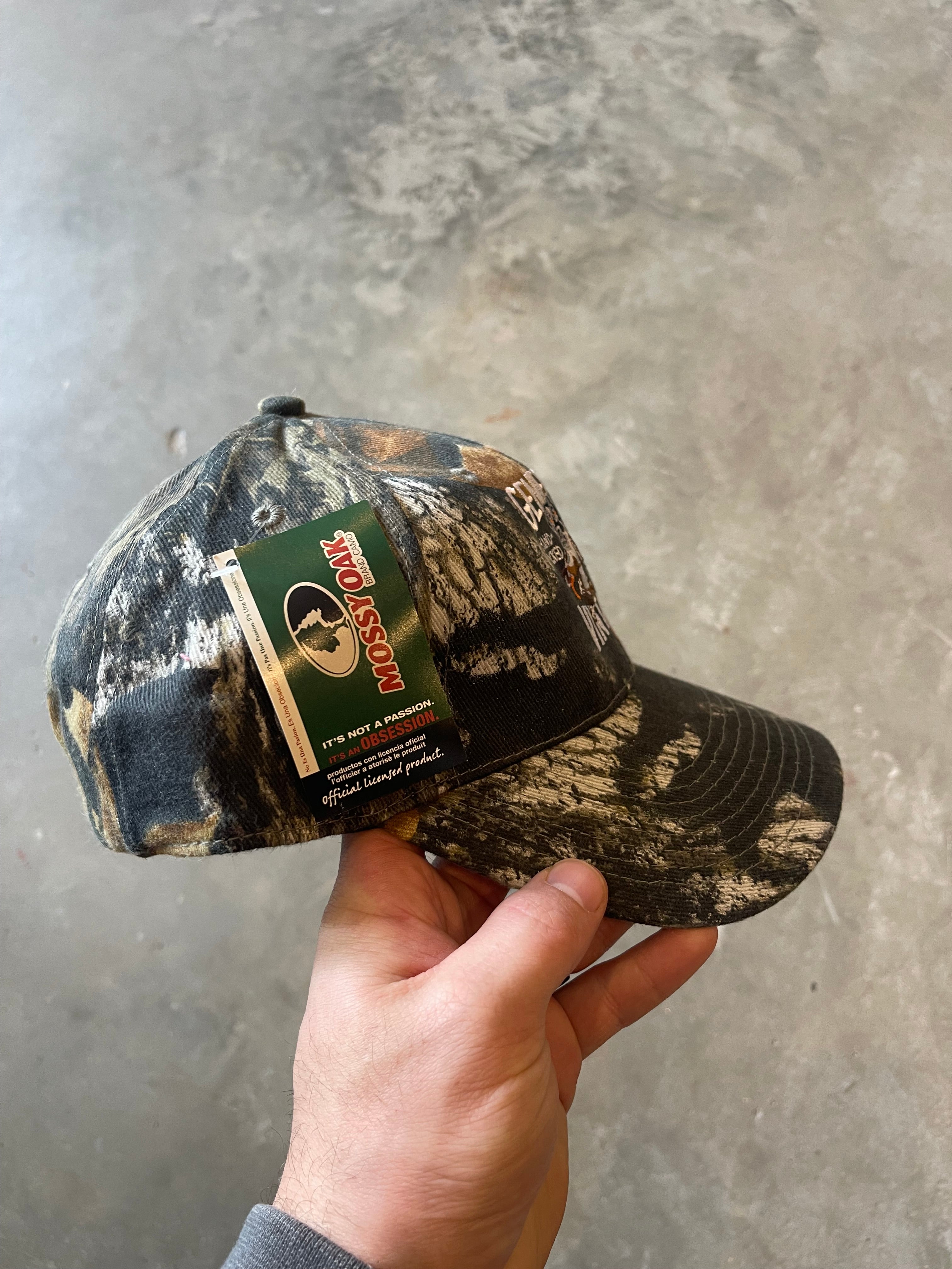 General Vintage Duck Dog Logo Camo Hat