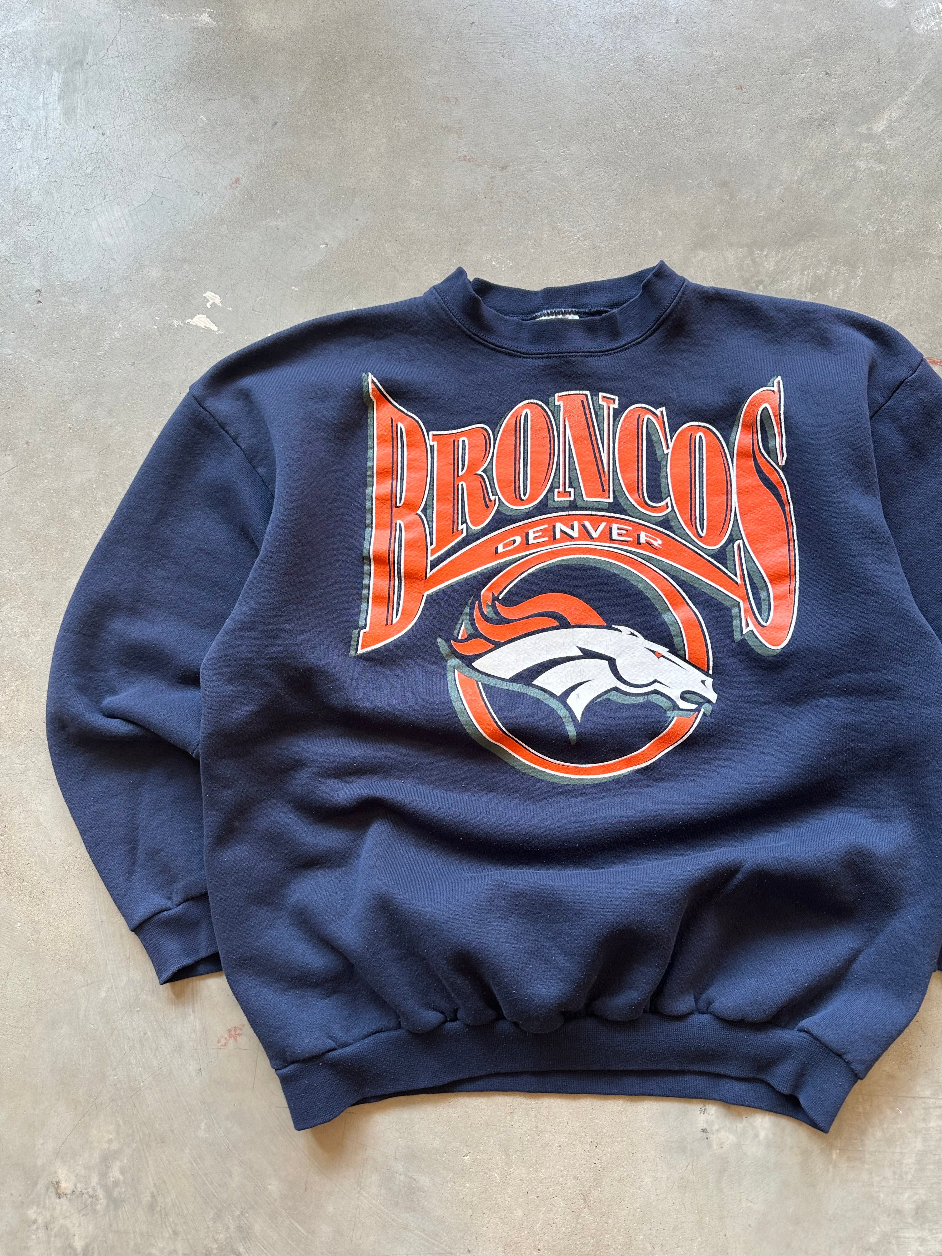 Vintage Denver Broncos Logo 7 Crewneck (XL)