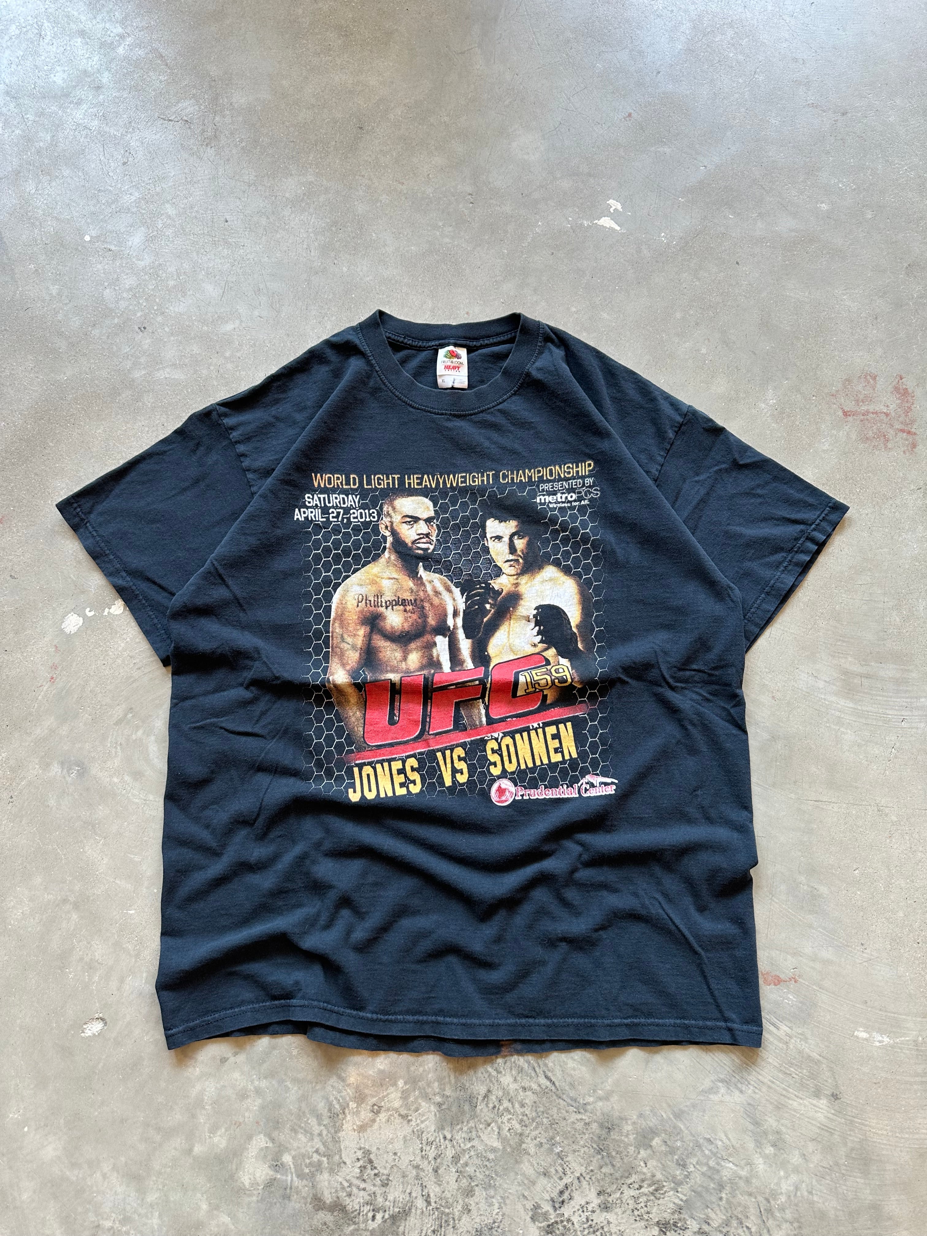 2013 UFC Jones VS. Sonnen T-Shirt (XL)