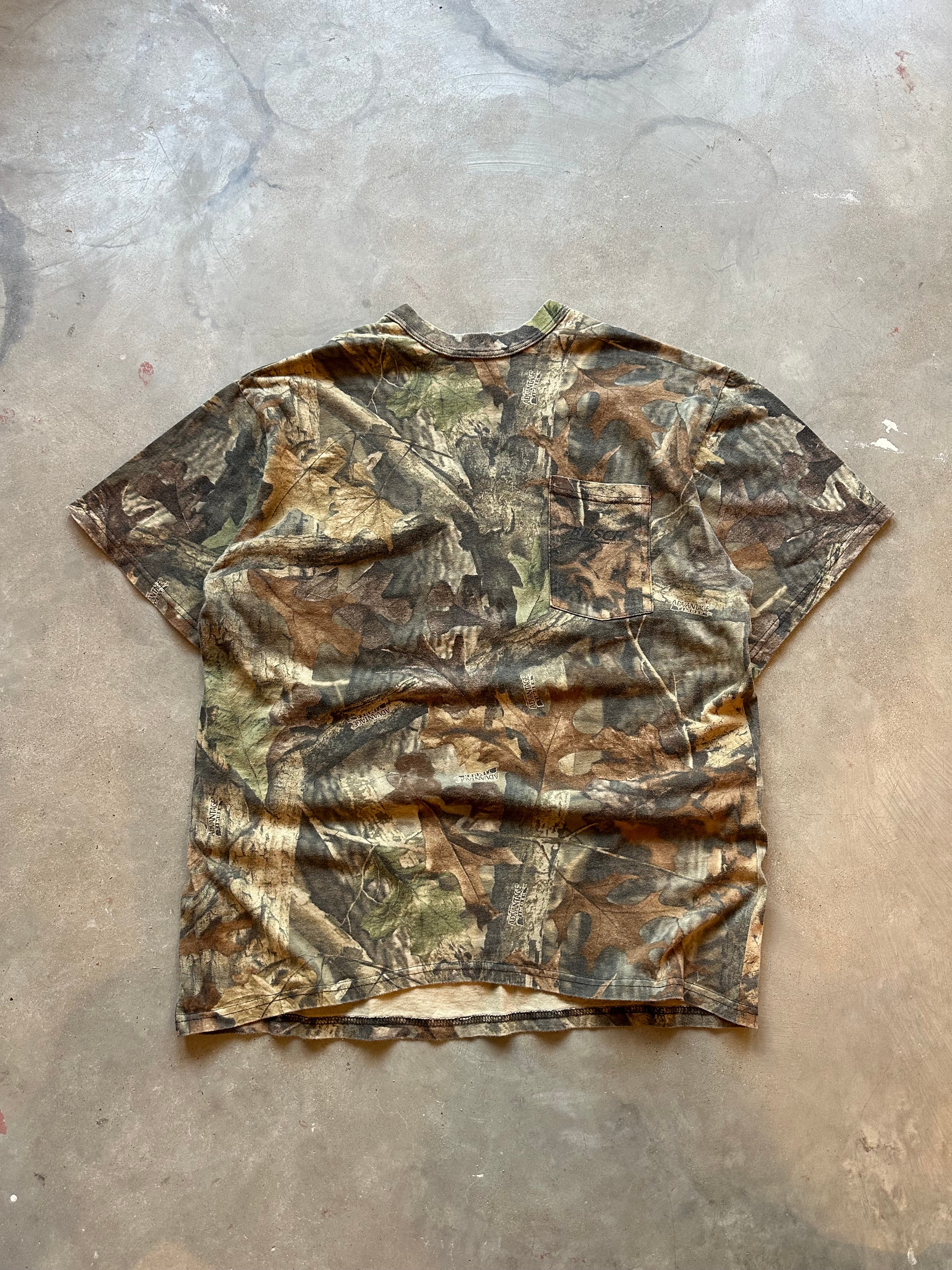 Vintage Realtree Camo Busch Beer Pocket T-Shirt (XL)