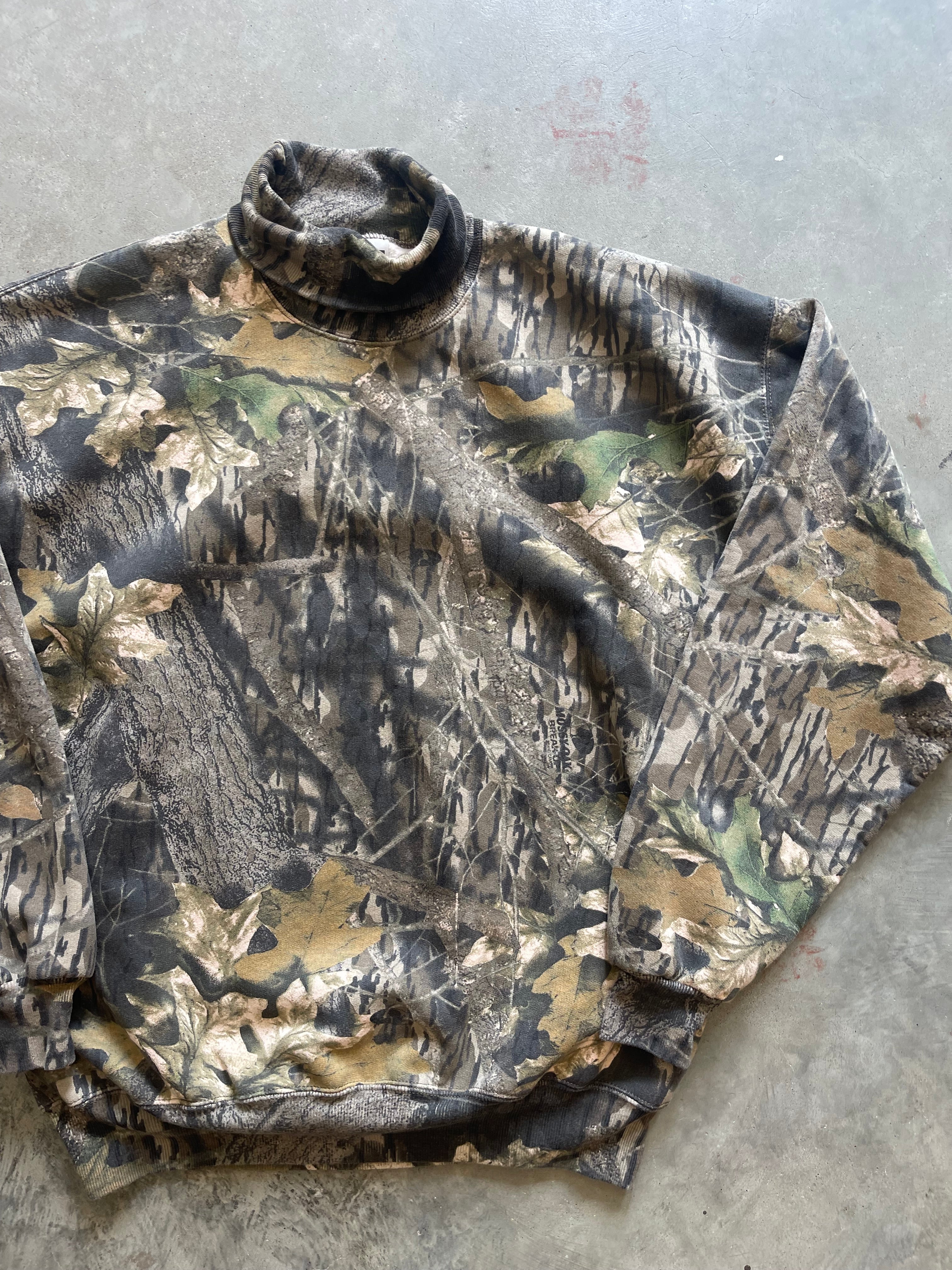Vintage Mossy Oak Camo Turtleneck Cotton Sweatshirt (XL)