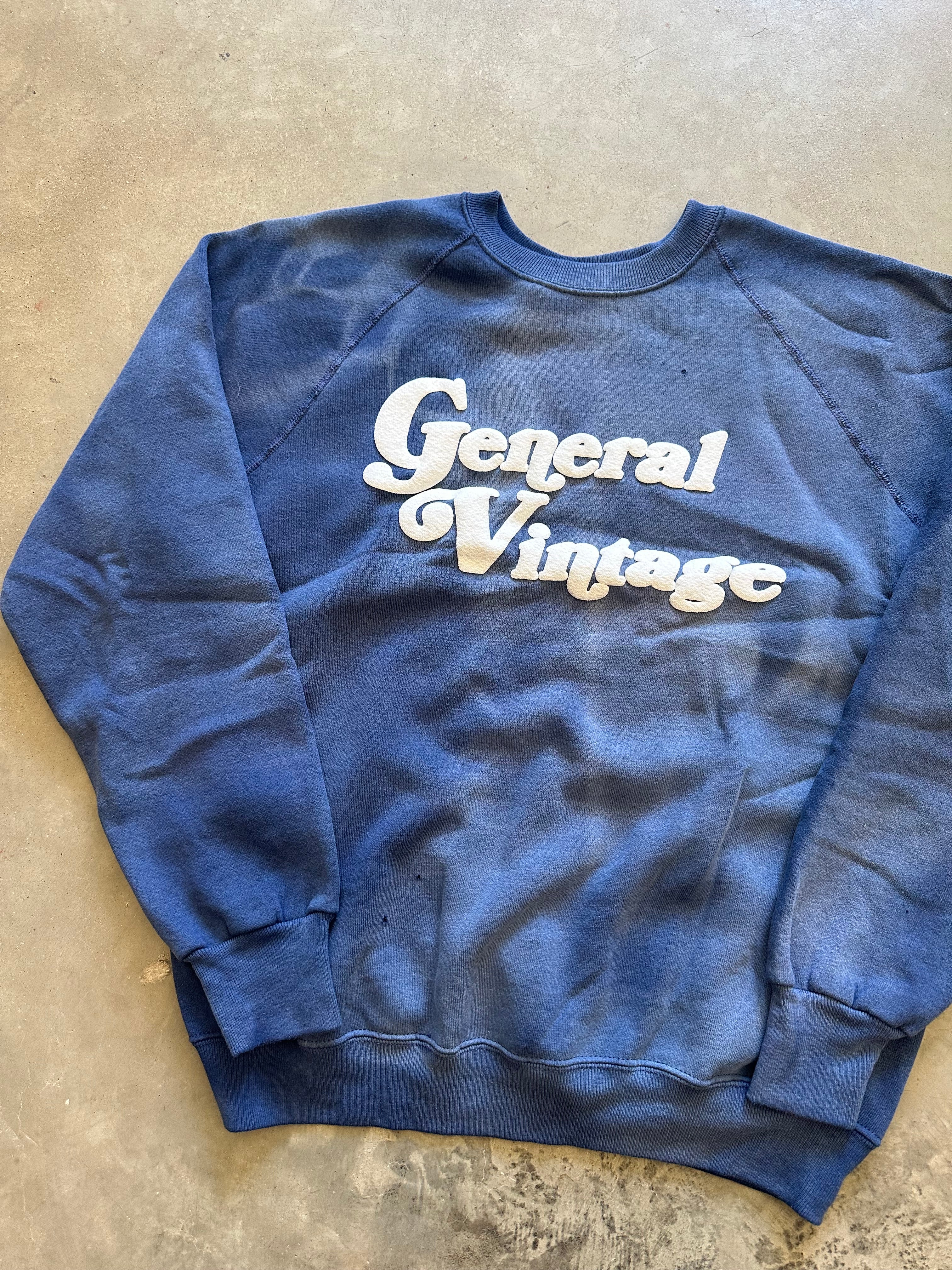 General Vintage Puff Print Crewneck (L)