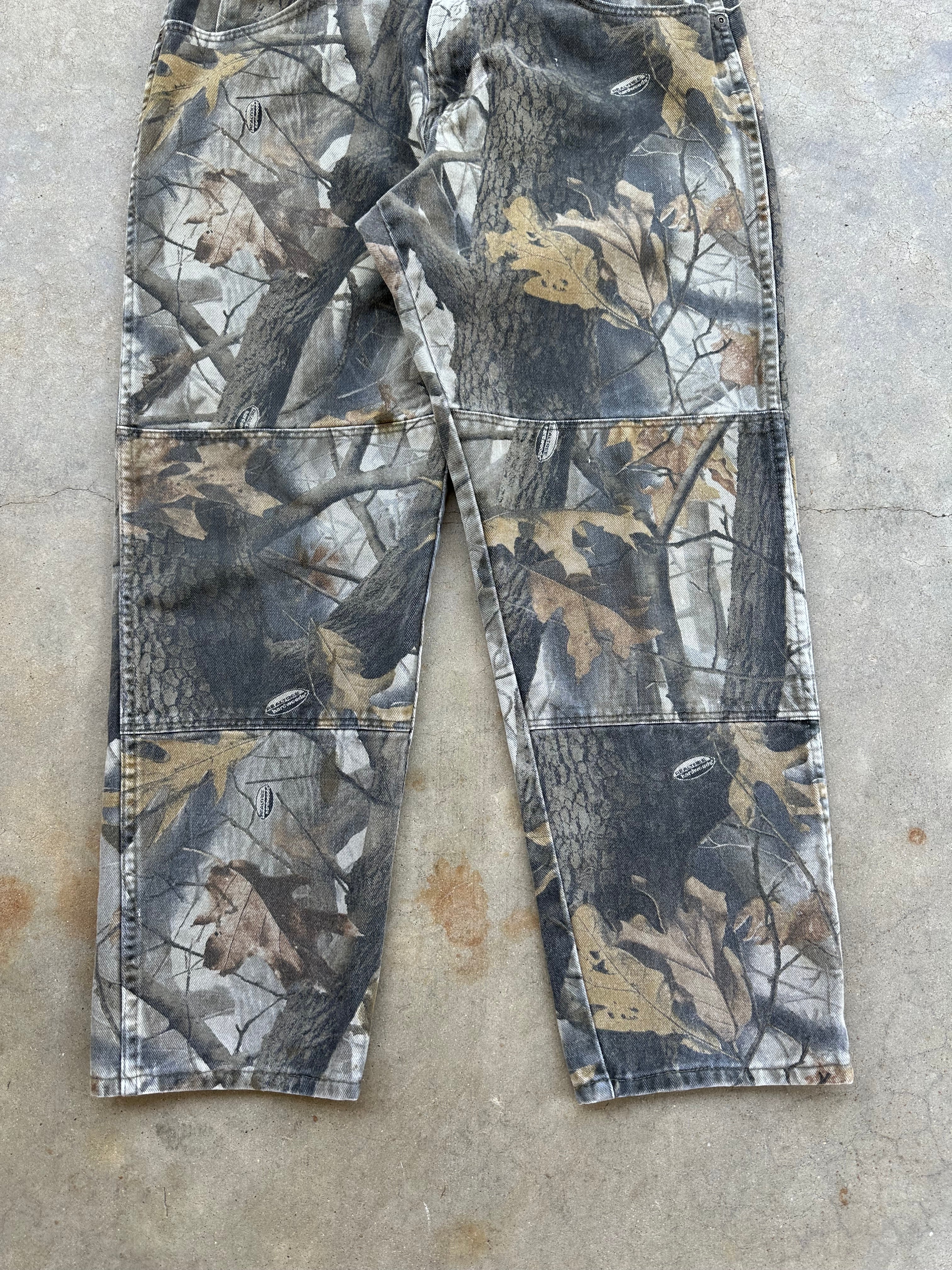 Vintage Wrangler Camo Double Knee Pants (33”x28”)