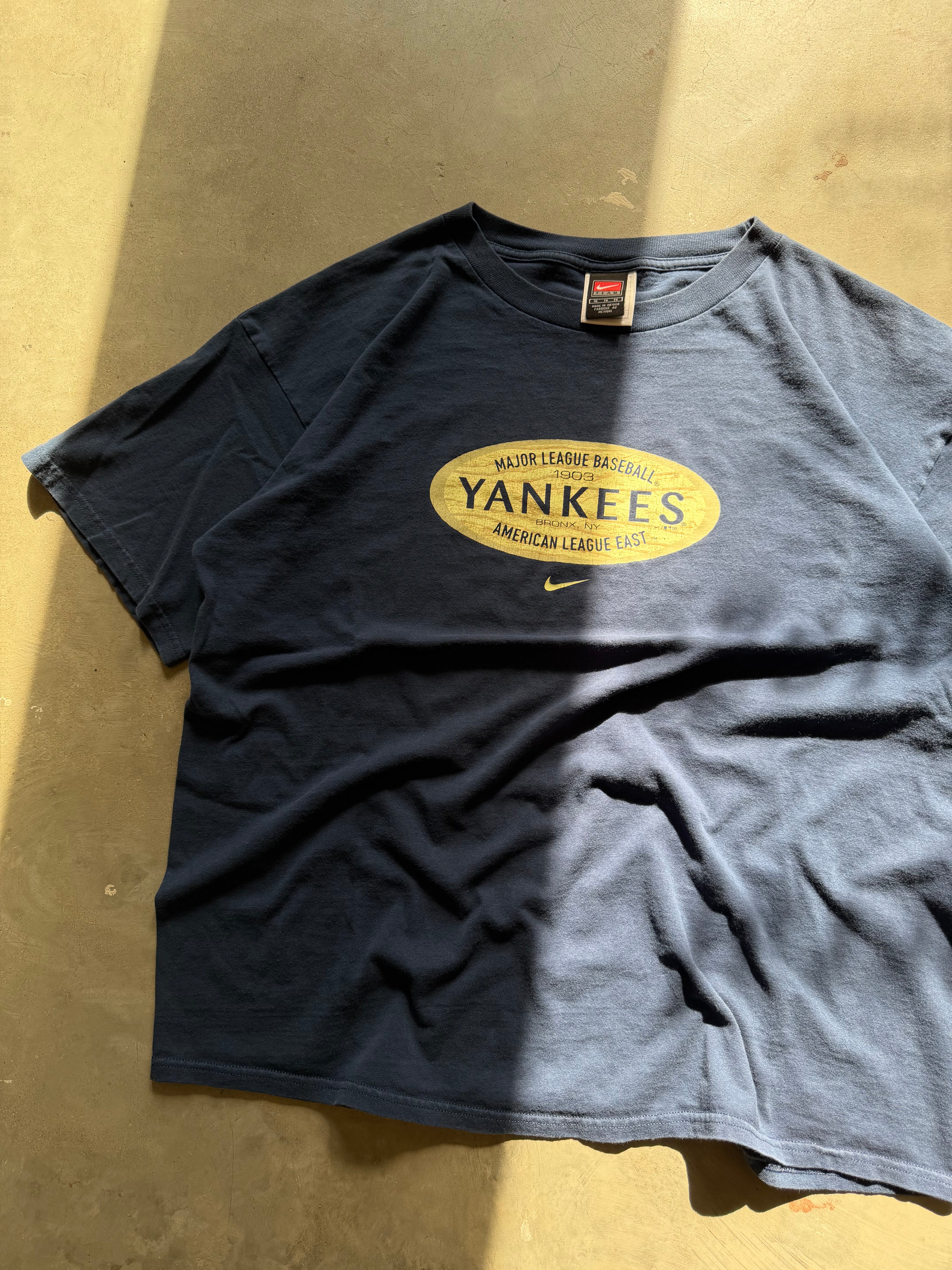 2001 Yankees T-Shirt (XL)
