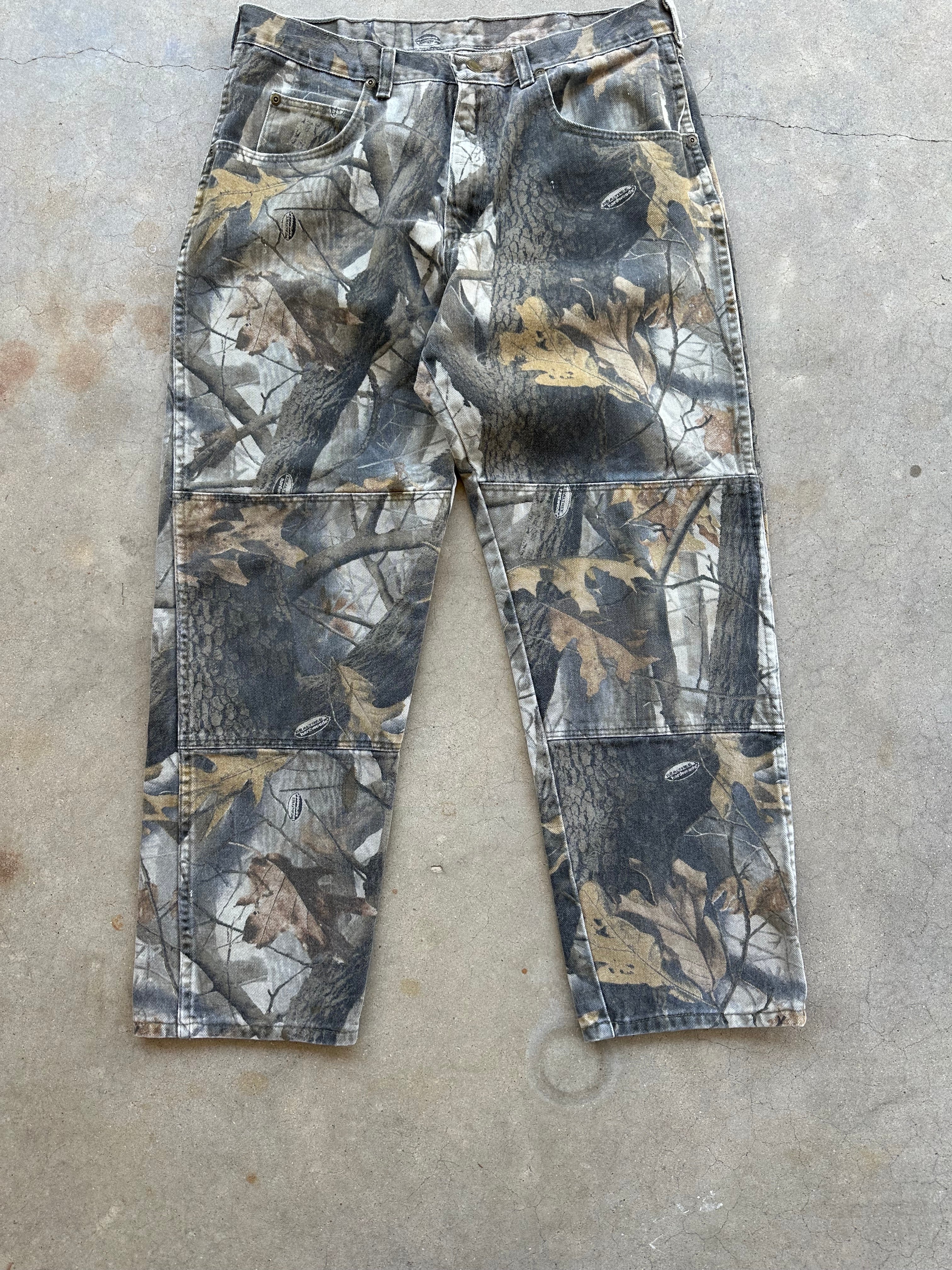 Vintage Realtree Camo Denim Pants (32x28)