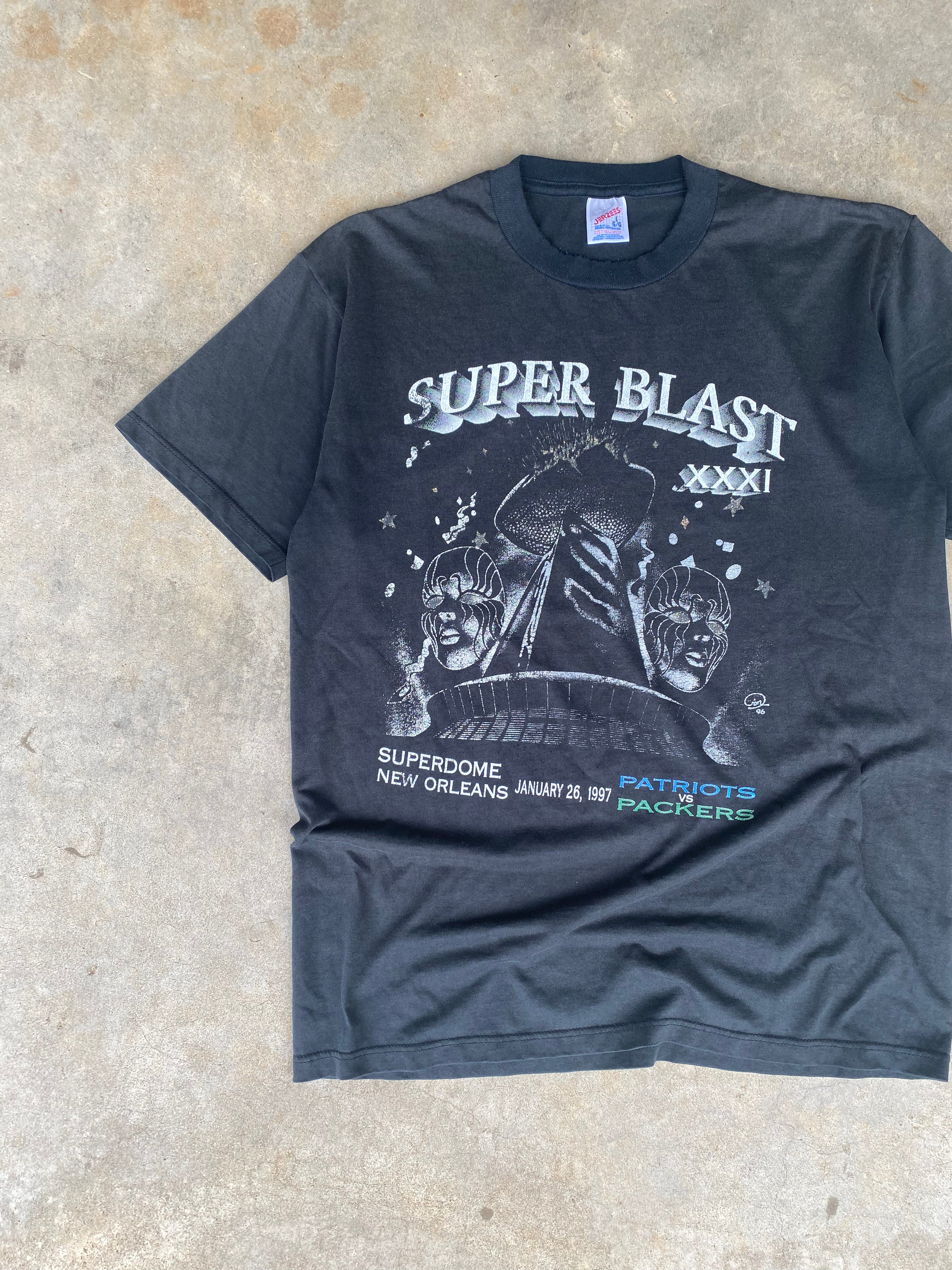 1997 Distressed Super Blast XXXI T-Shirt (L)