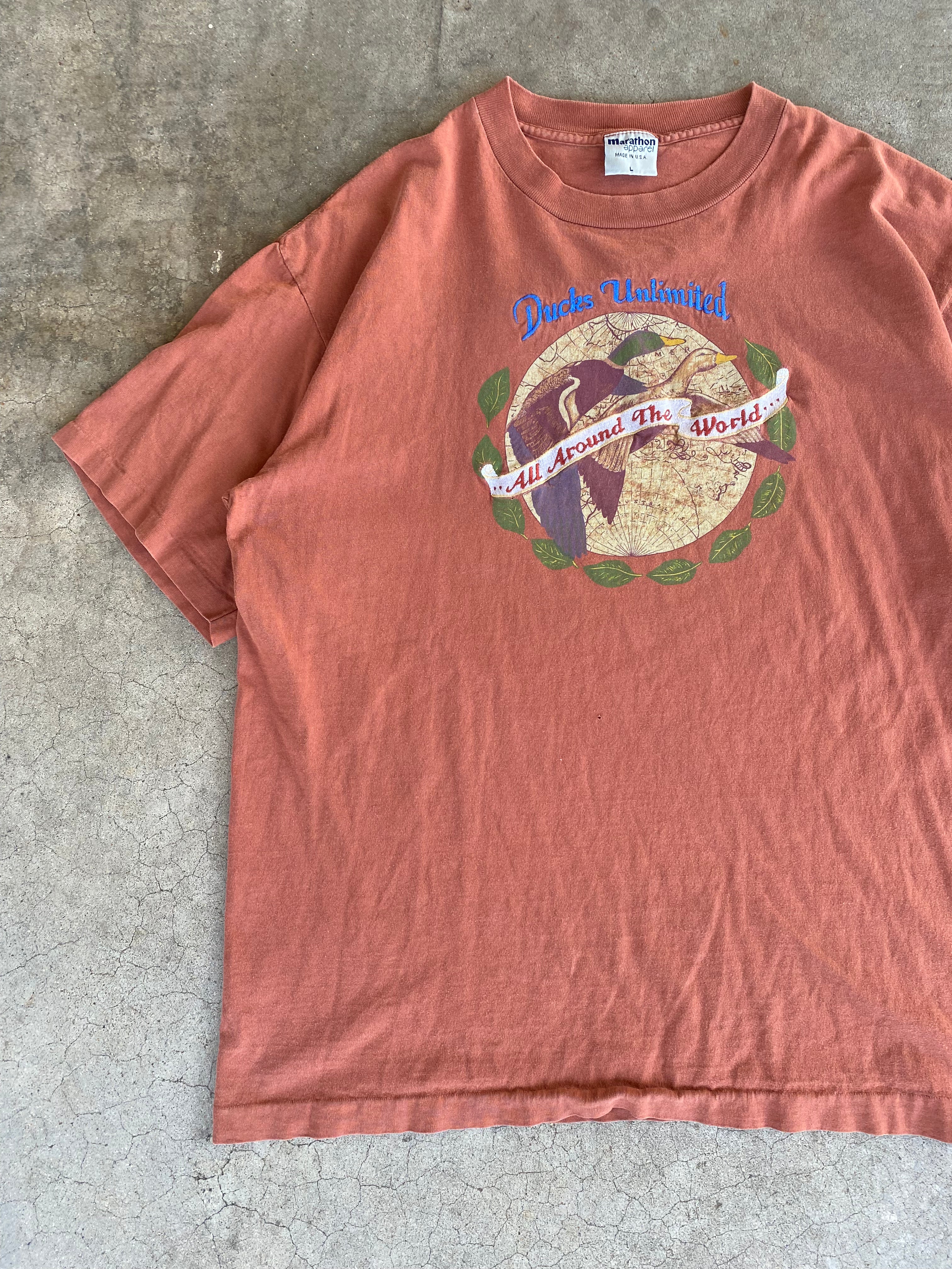 1990s Ducks Unlimited “All Around the World…” T-Shirt (L)
